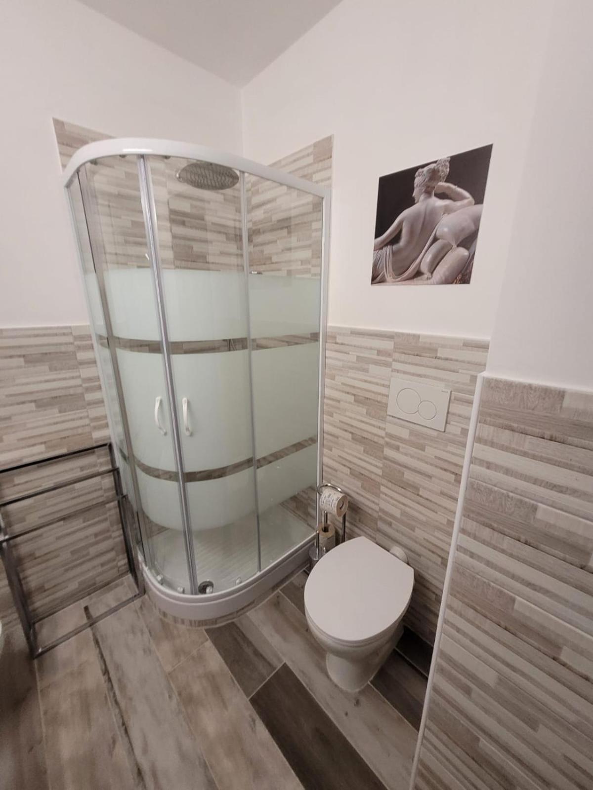 Triple Room with Private Bathroom photo 2