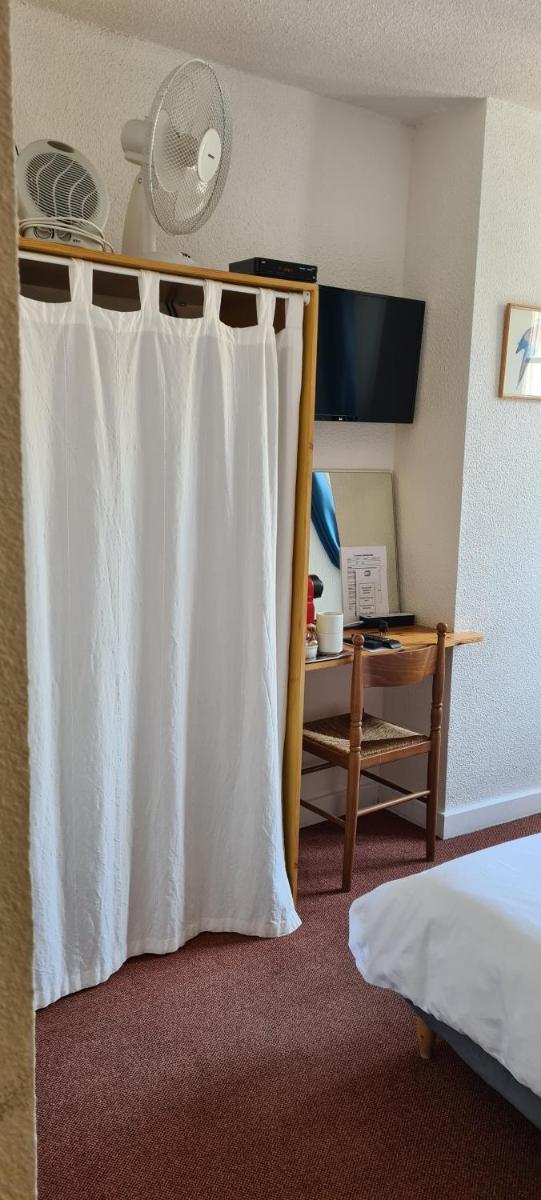 Double Room with Private Bathroom photo 2