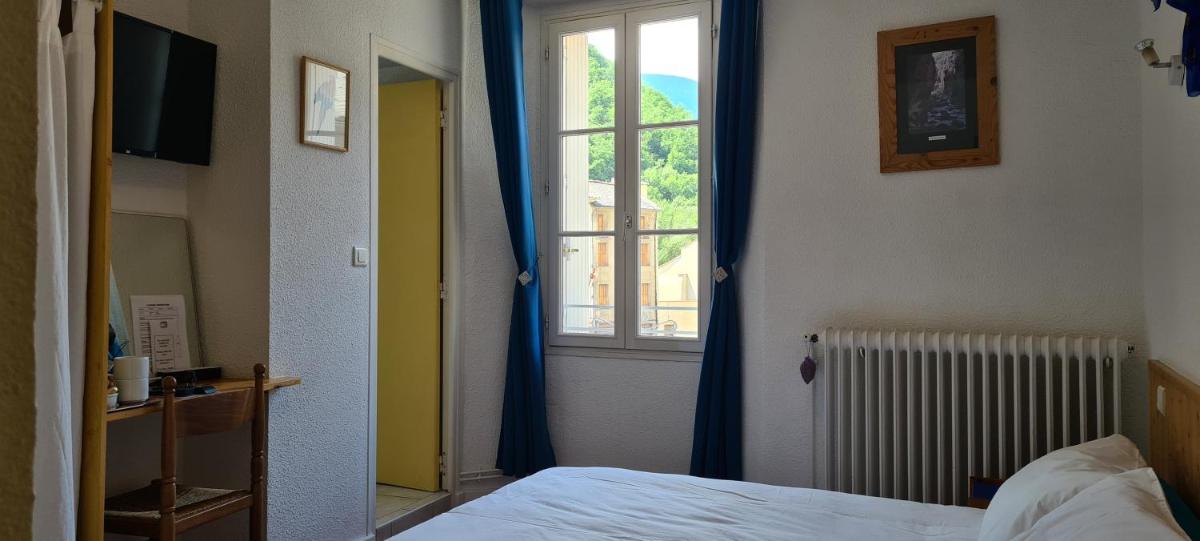 Double Room with Private Bathroom photo 1