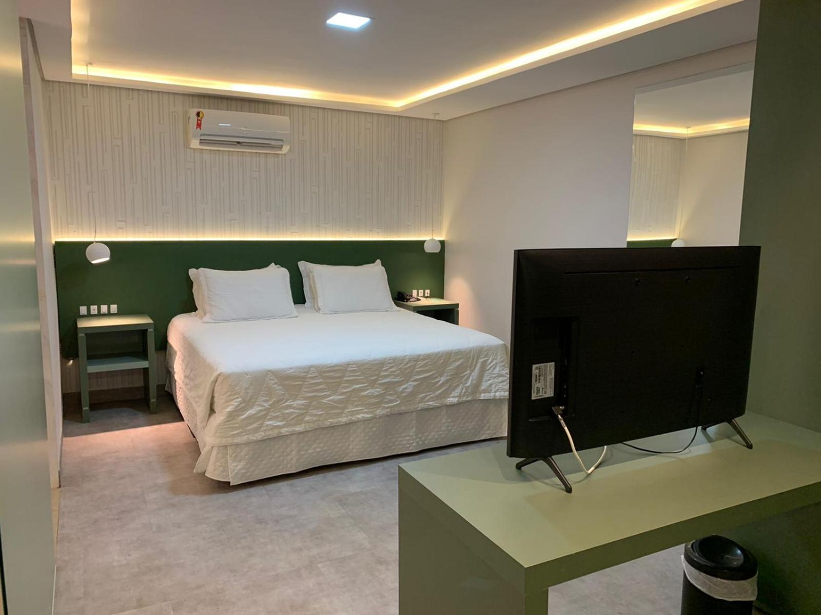 King Suite with Spa Bath photo 2