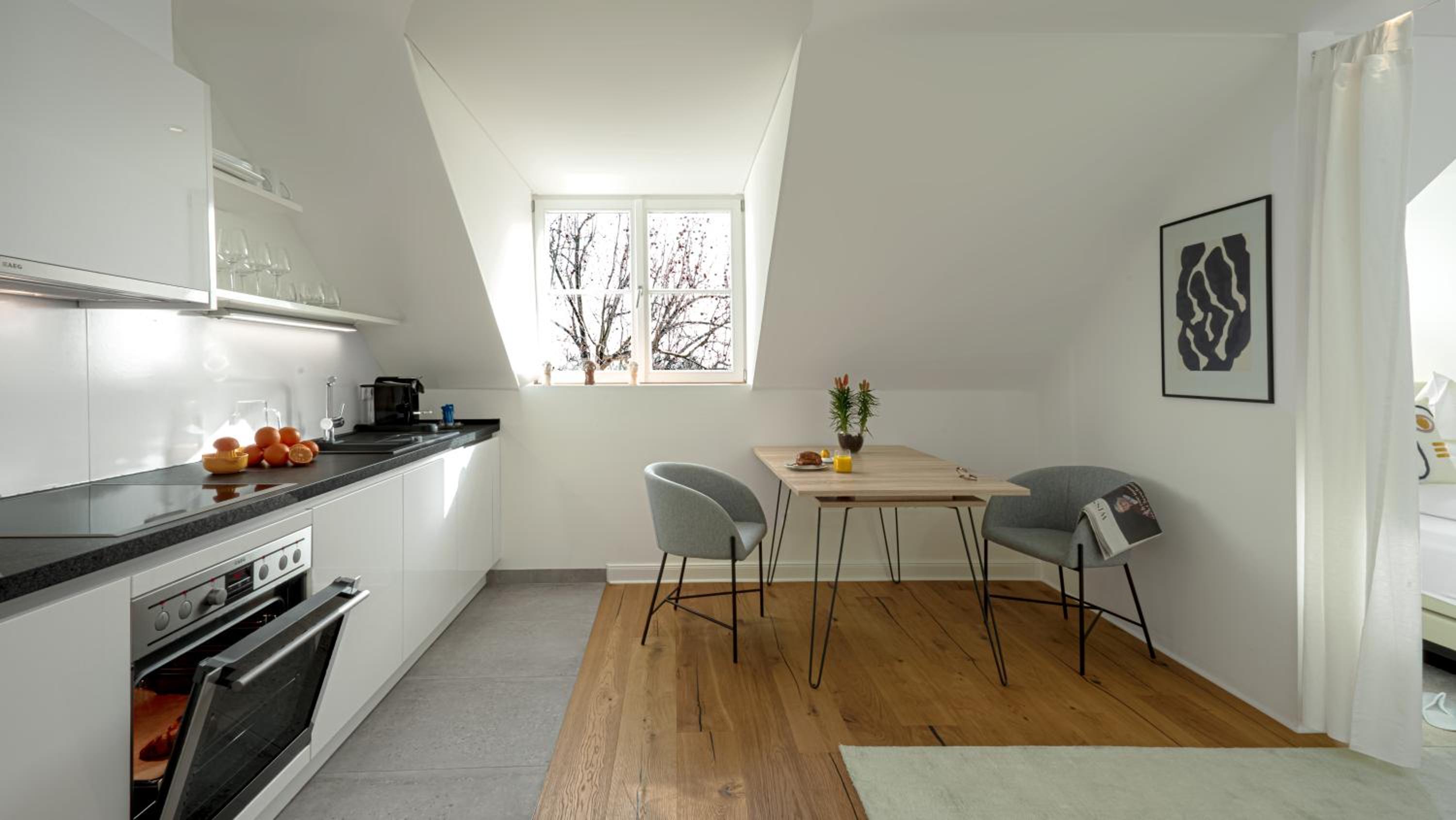 Superior Studio with Kingsize-Bed, Kitchen and Bathtub photo 3