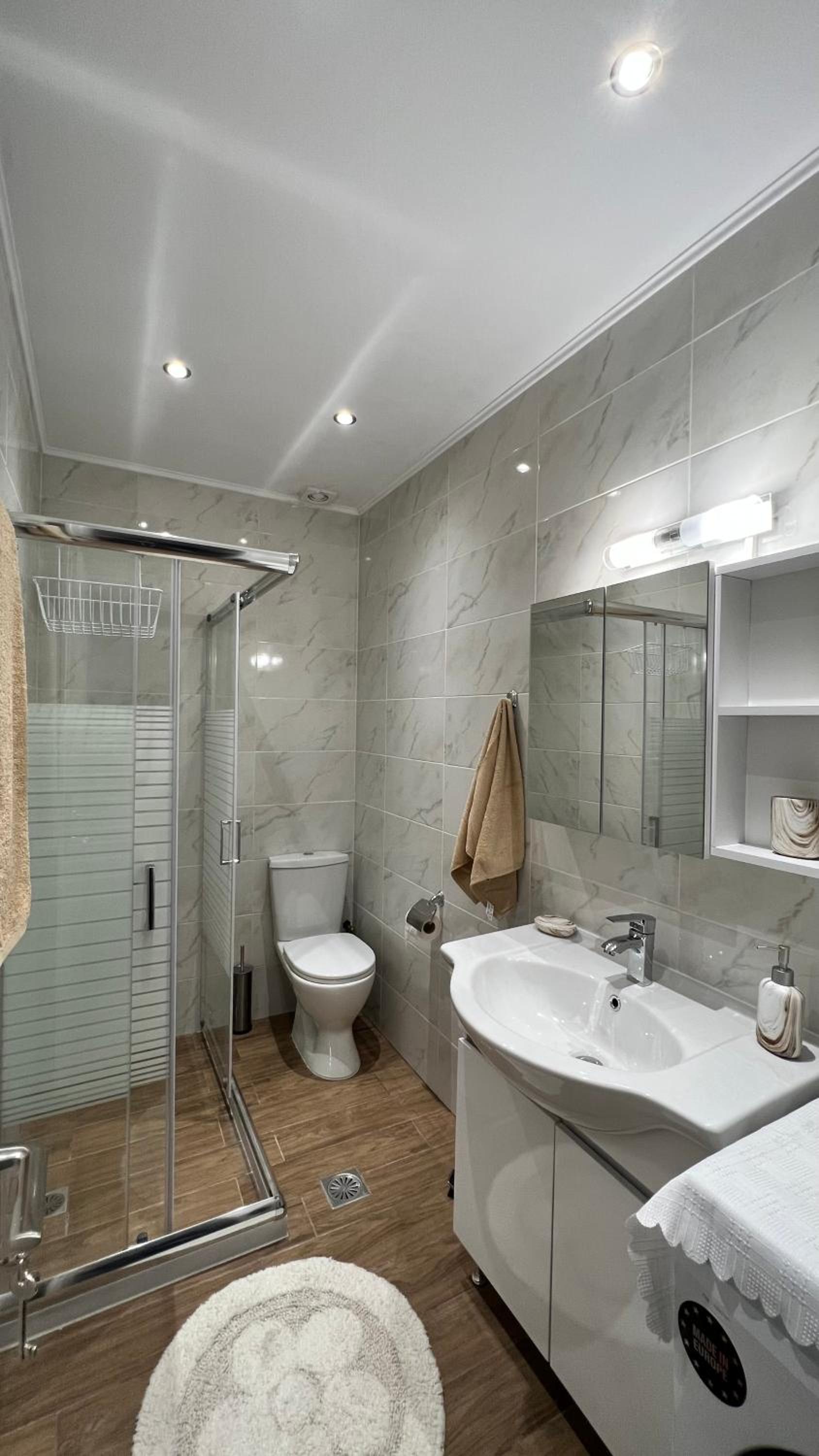 One-Bedroom House - Photo 11
