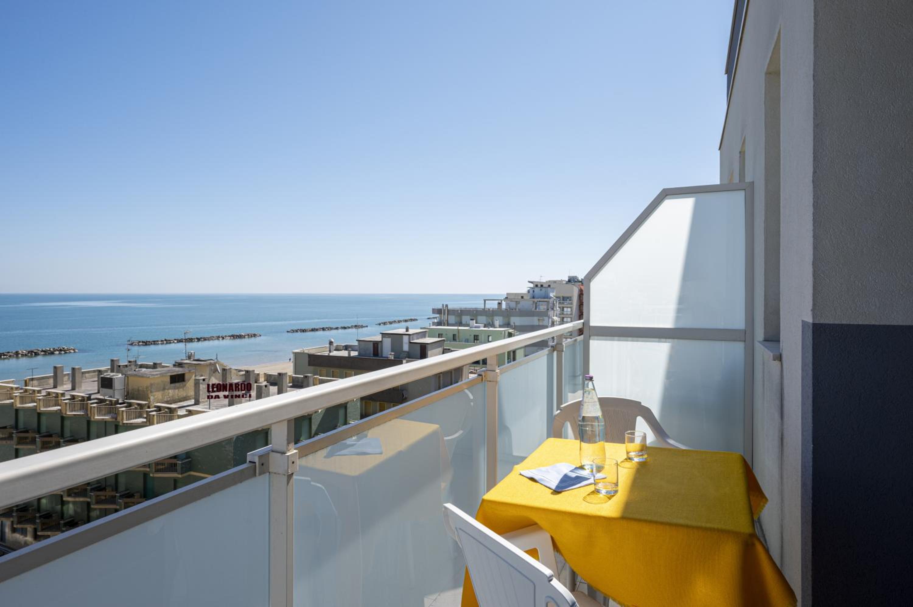 Double or Twin Room with Sea View photo 3