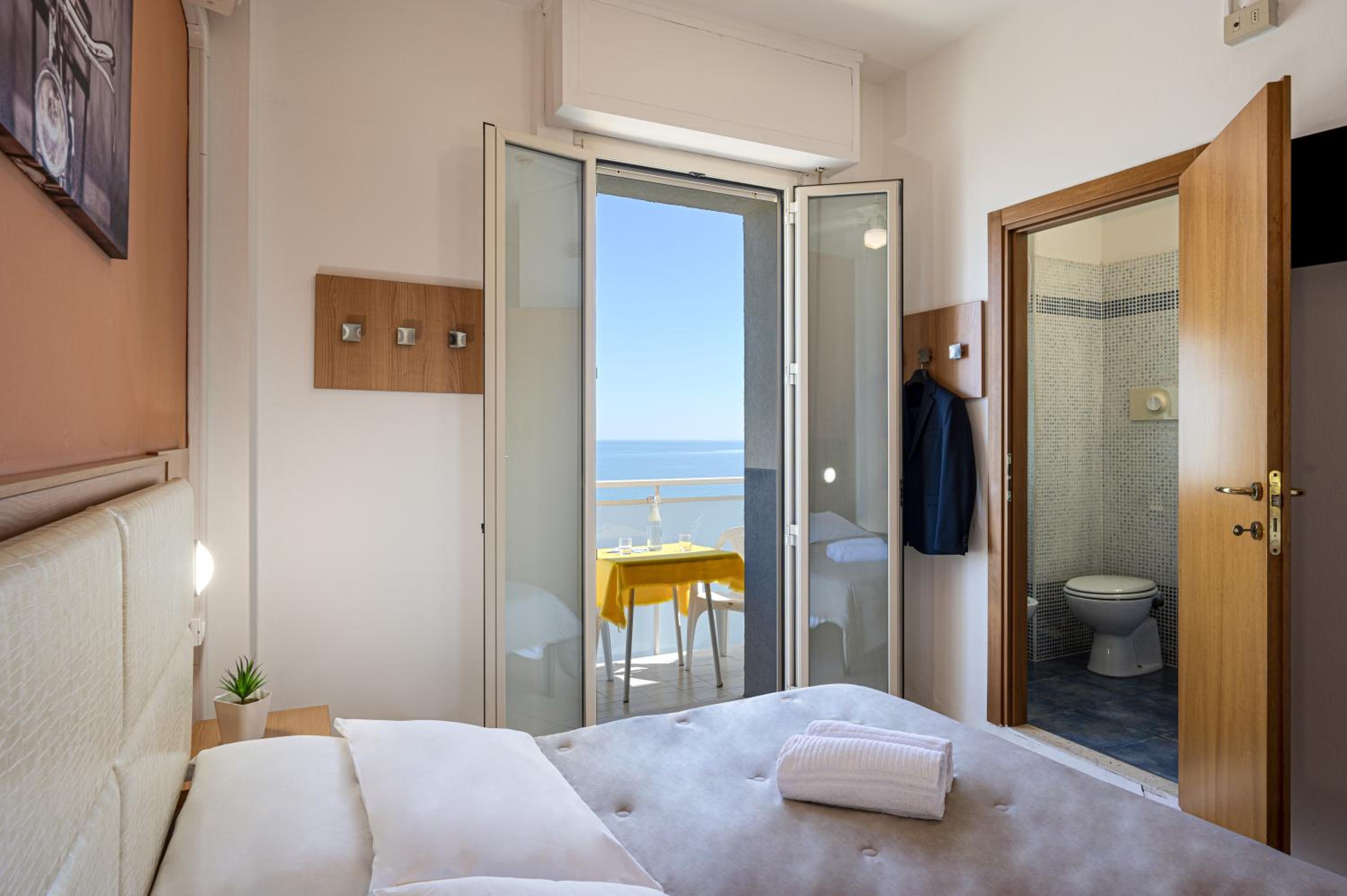 Double or Twin Room photo 2