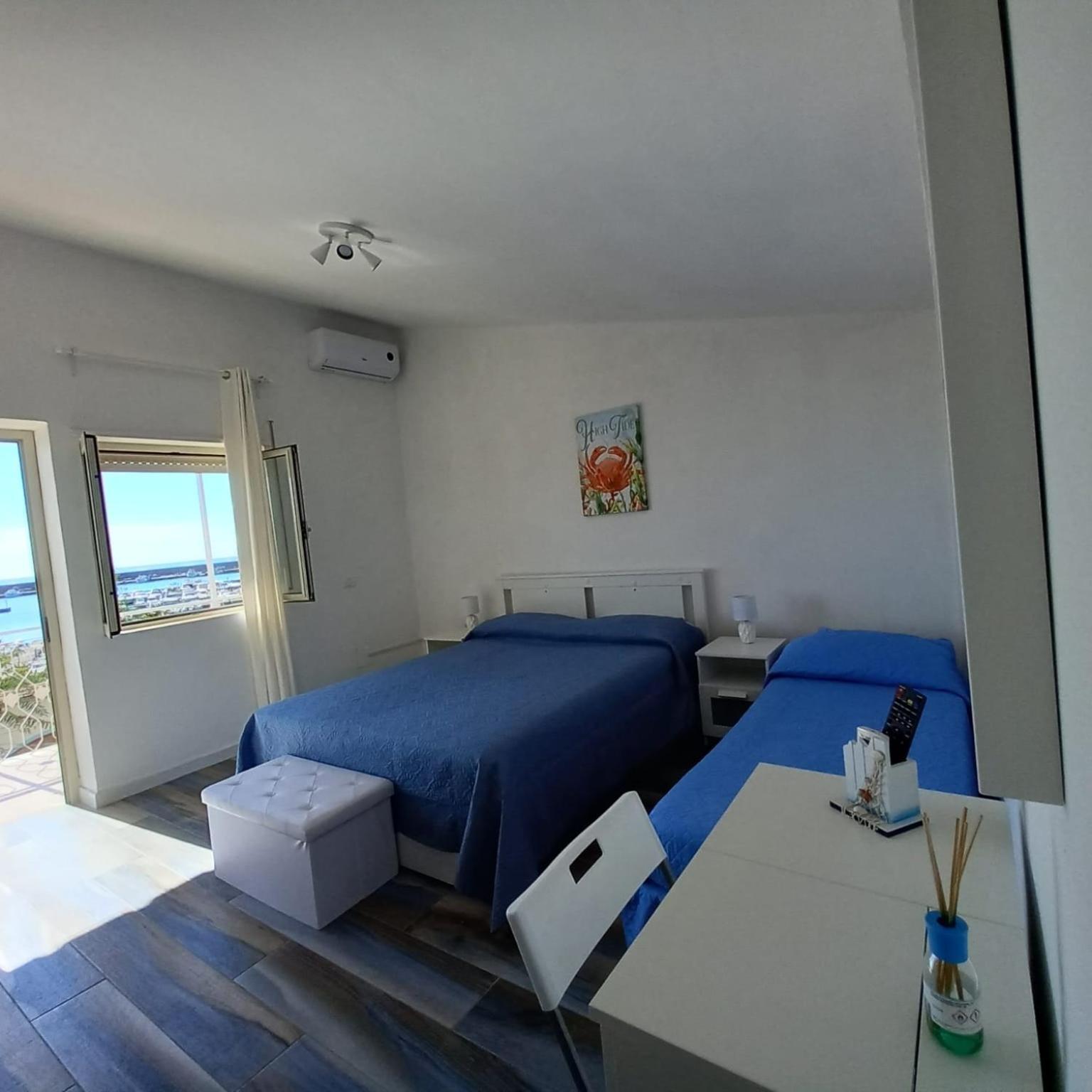 Triple Room With Sea View photo 1