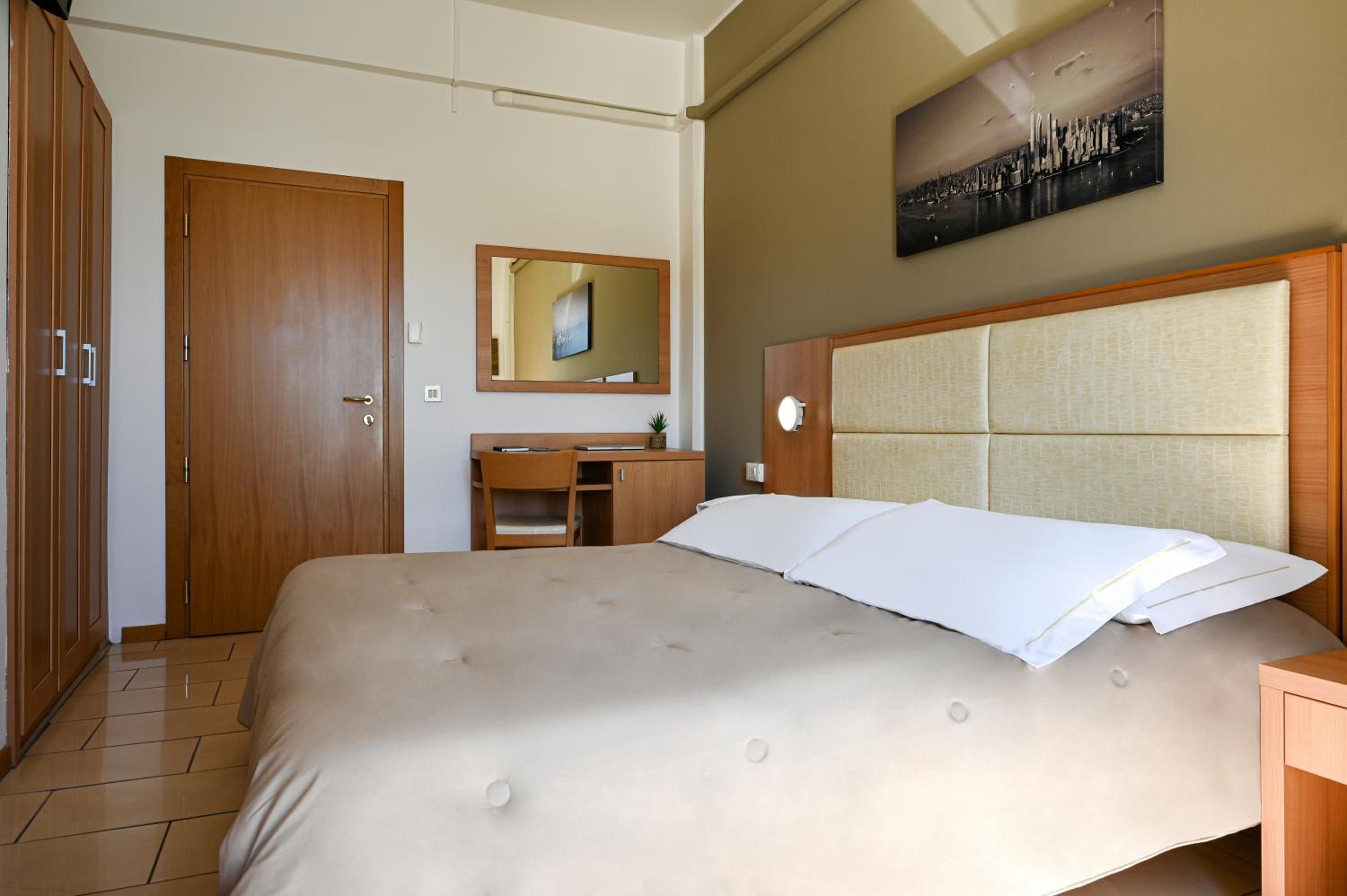 Superior Double or Twin Room photo 2