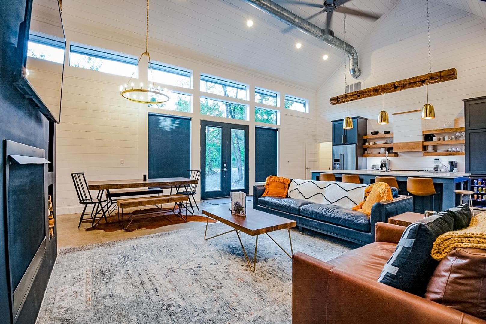 Four-Bedroom House - Photo 4