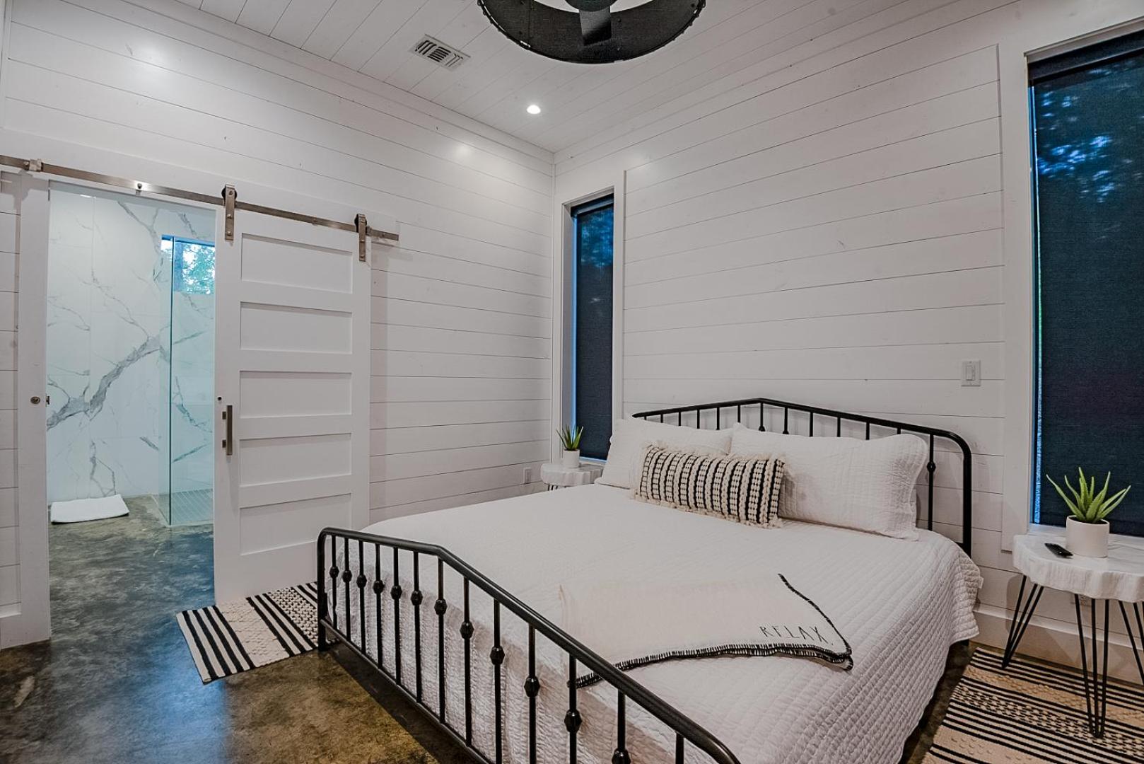Four-Bedroom House - Photo 7