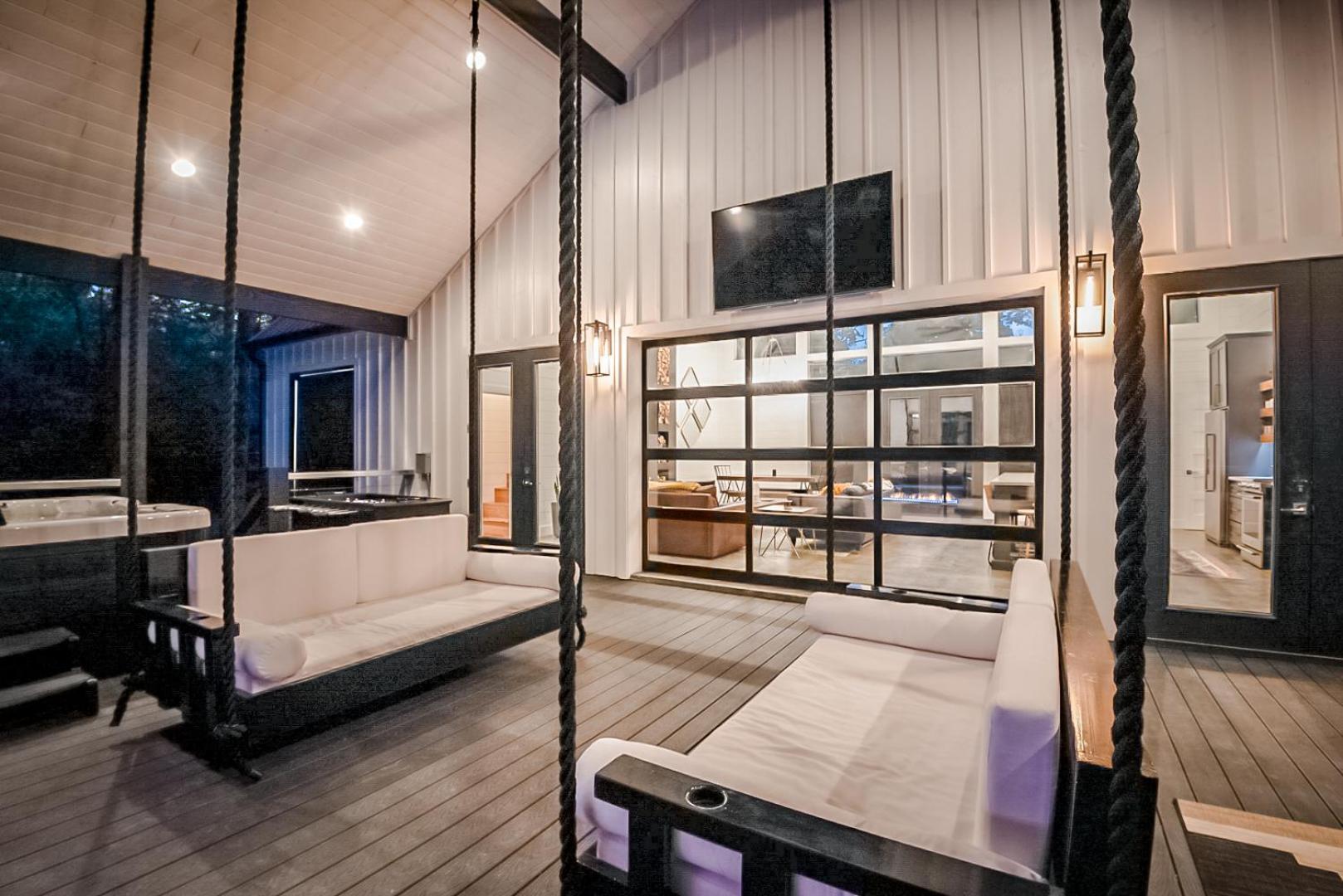 Four-Bedroom House - Photo 23