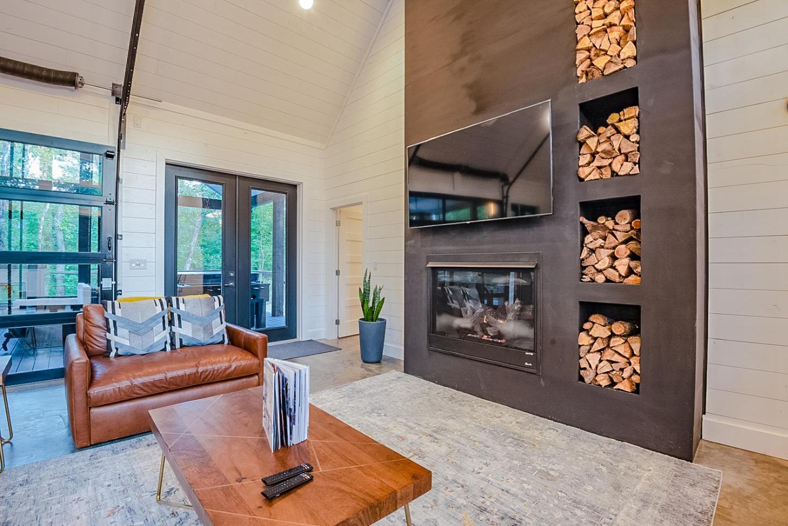 Four-Bedroom House - Photo 33