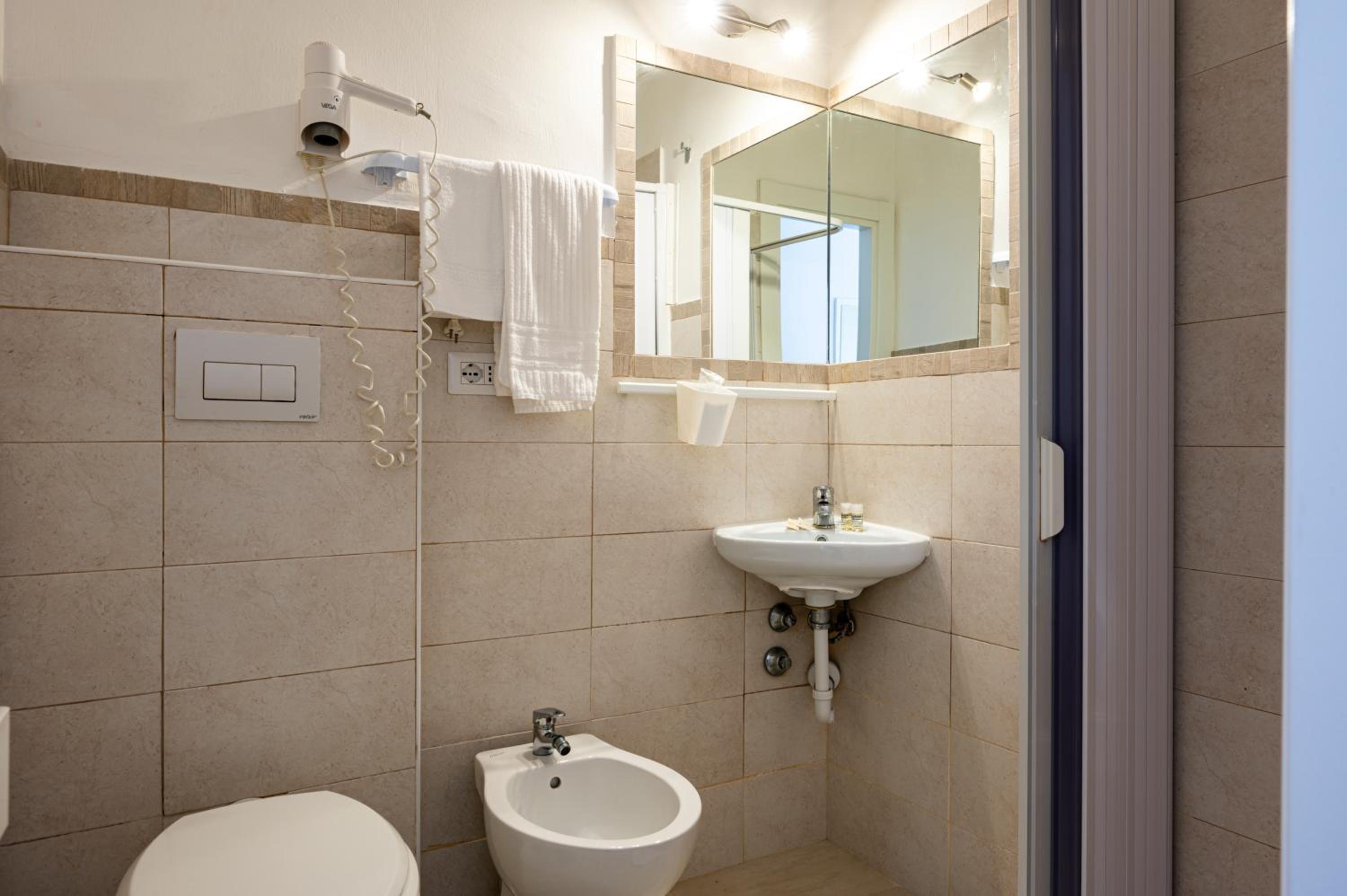 Quadruple Room photo 2