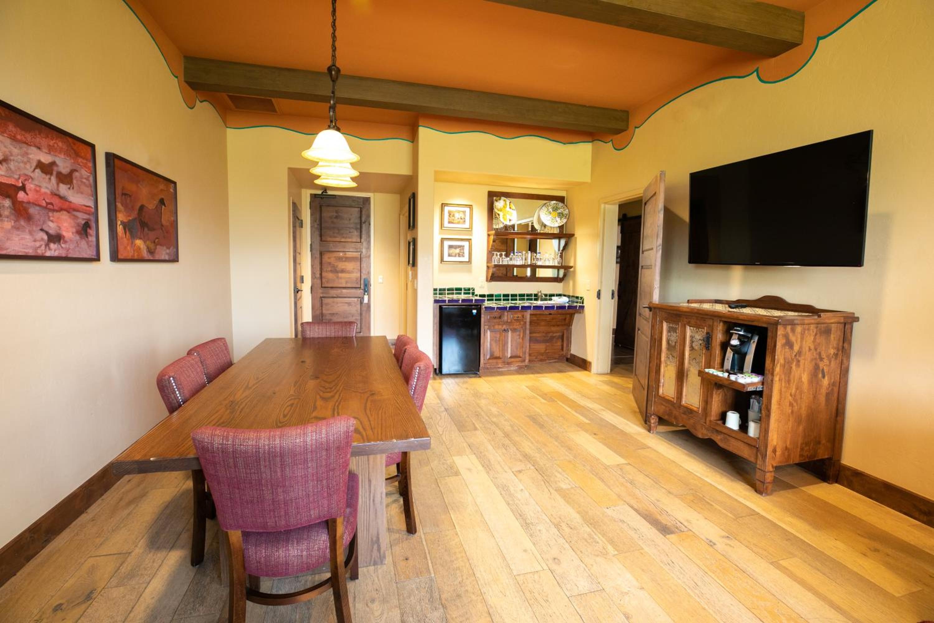 Sonoran King Suite Accessible photo 2