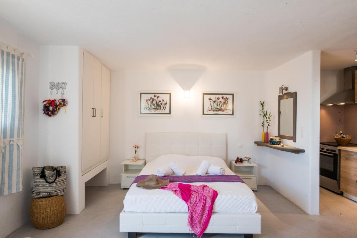 Studio Apartment - Photo 3