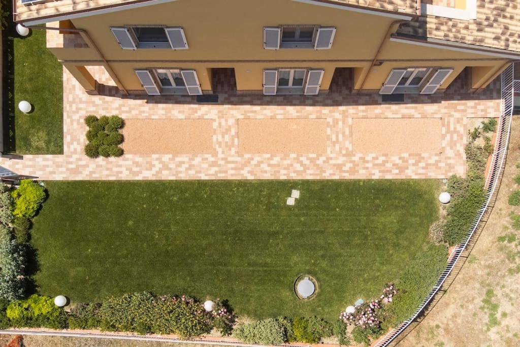 Apartment with Garden View - Photo 9
