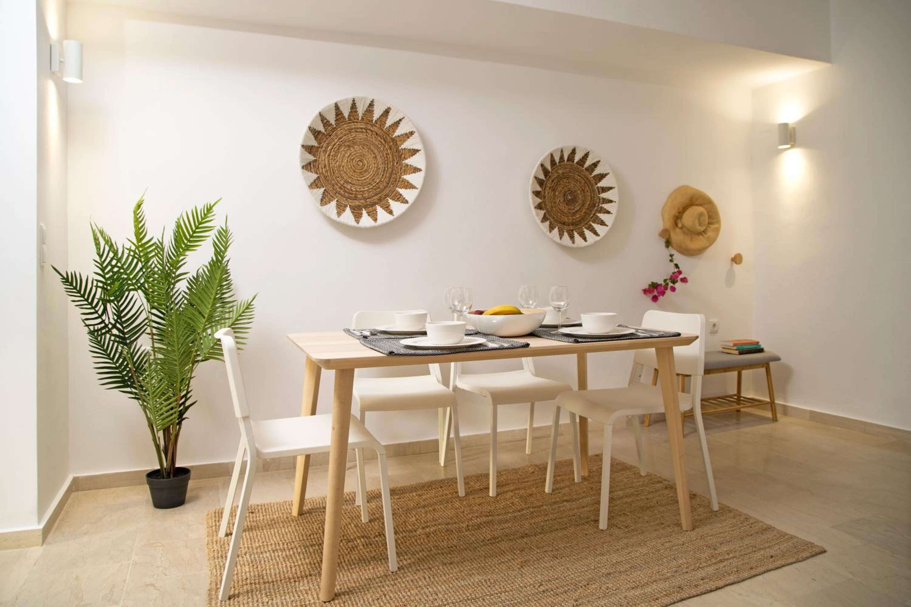 One-Bedroom Apartment - Photo 11