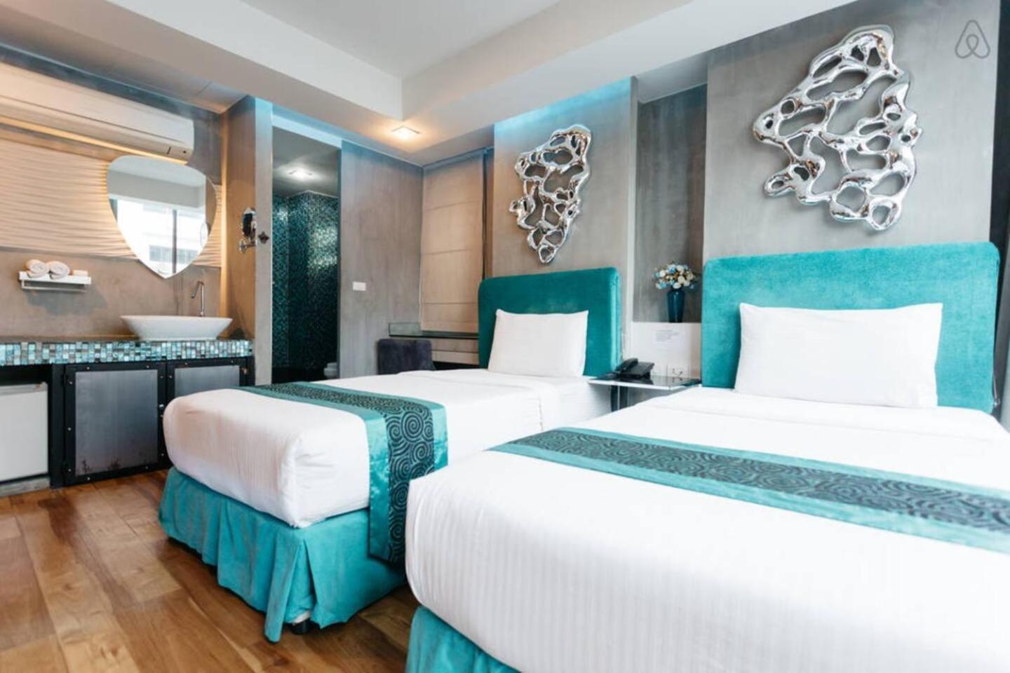Deluxe Twin Room photo 2