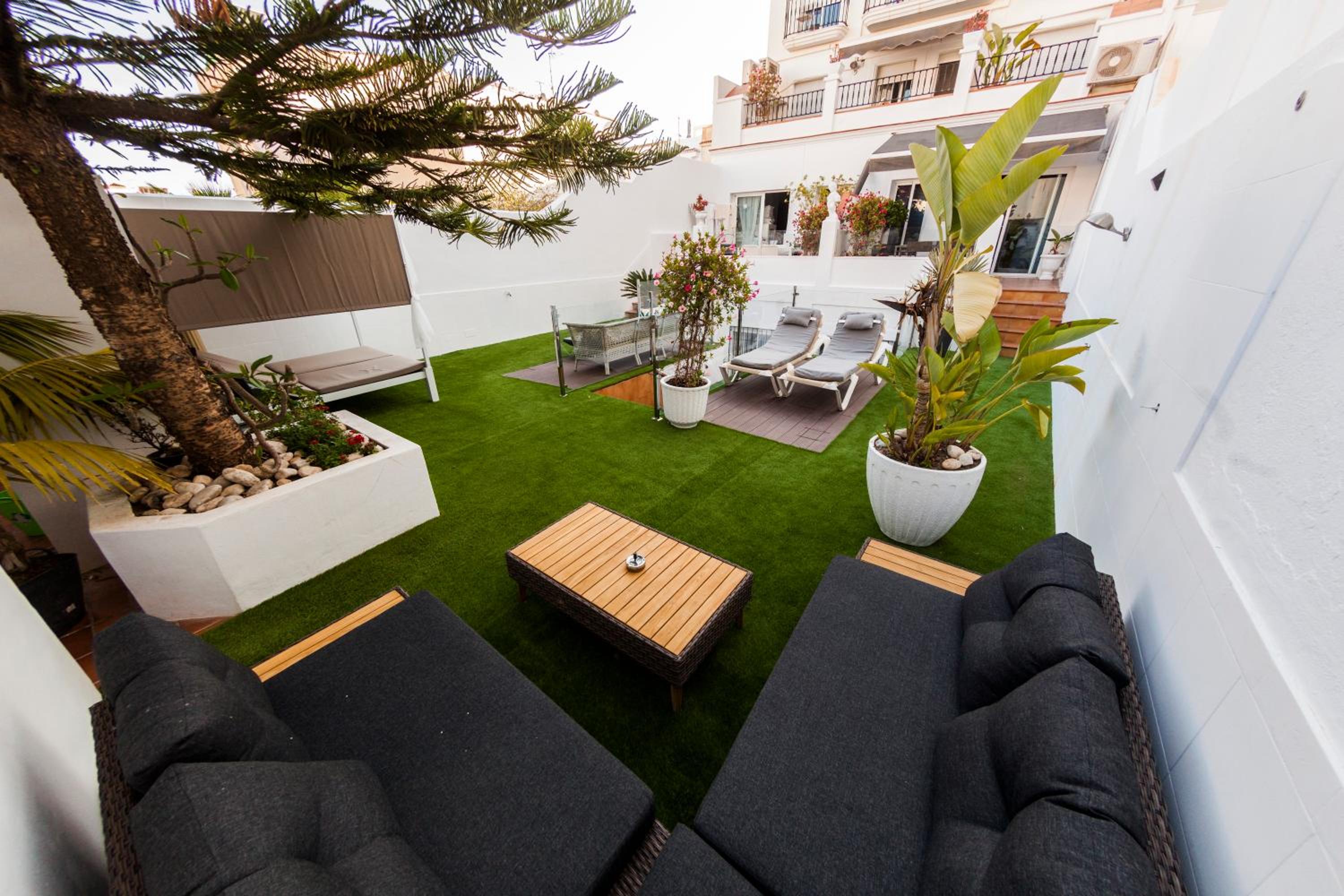 Double Room - Photo 11