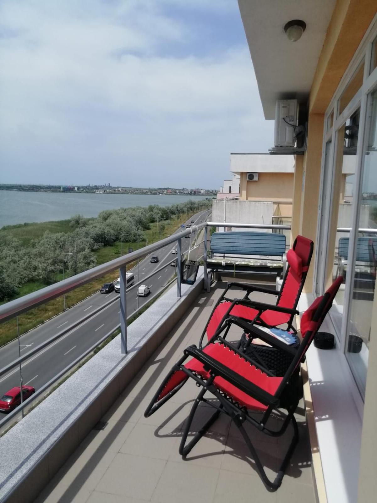 Apartment with Sea View - Photo 10