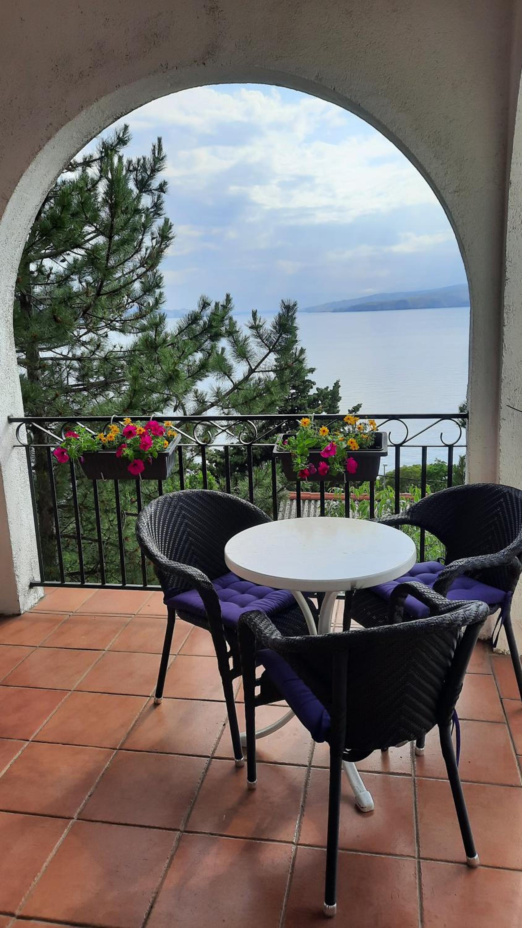 Apartment With Sea View photo 3