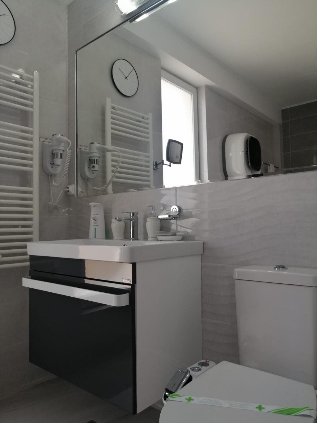 Apartment with Sea View - Photo 15