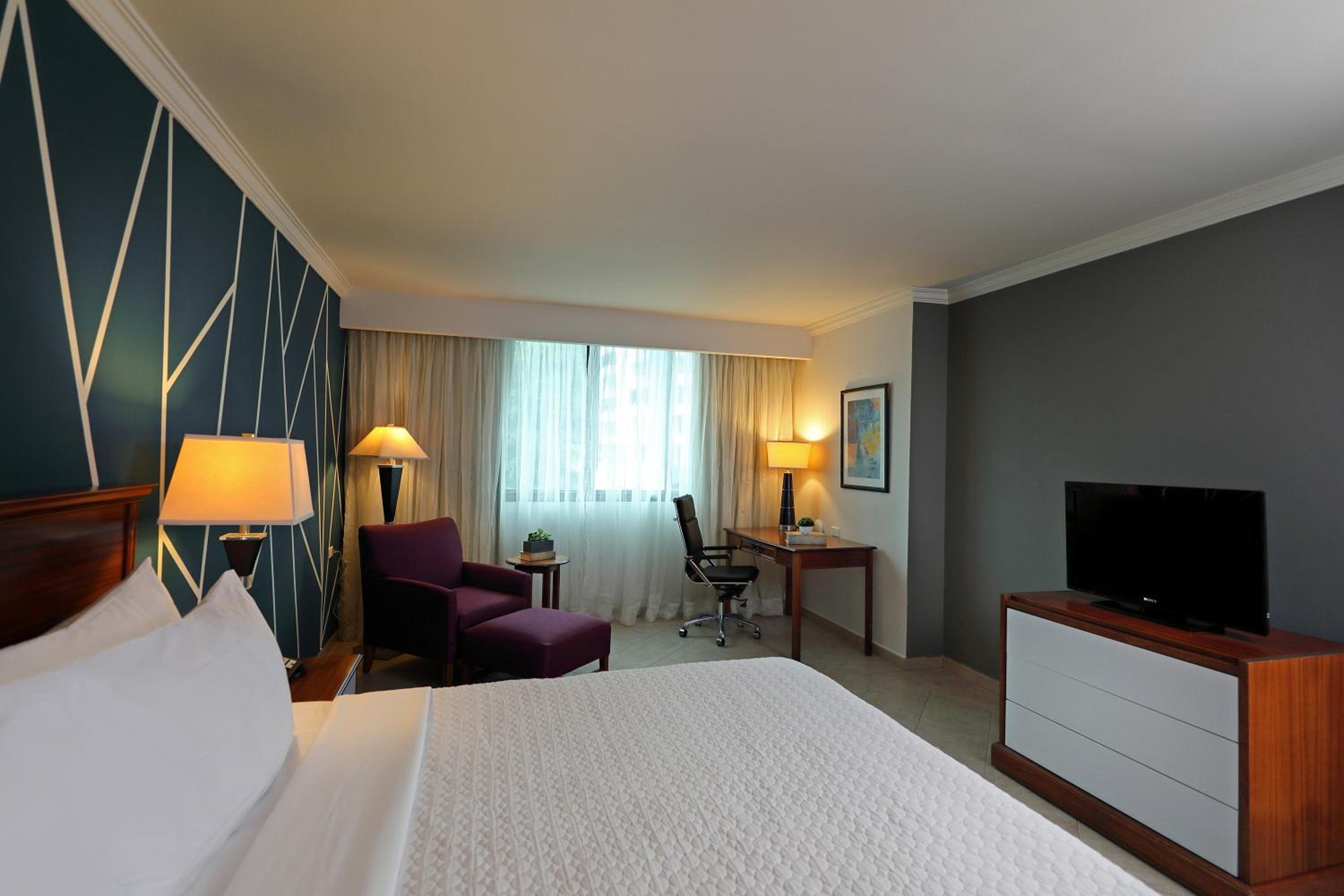 Standard King Room - Photo 1