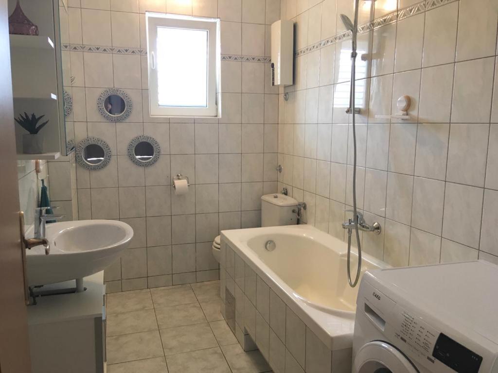 Apartment - Photo 16