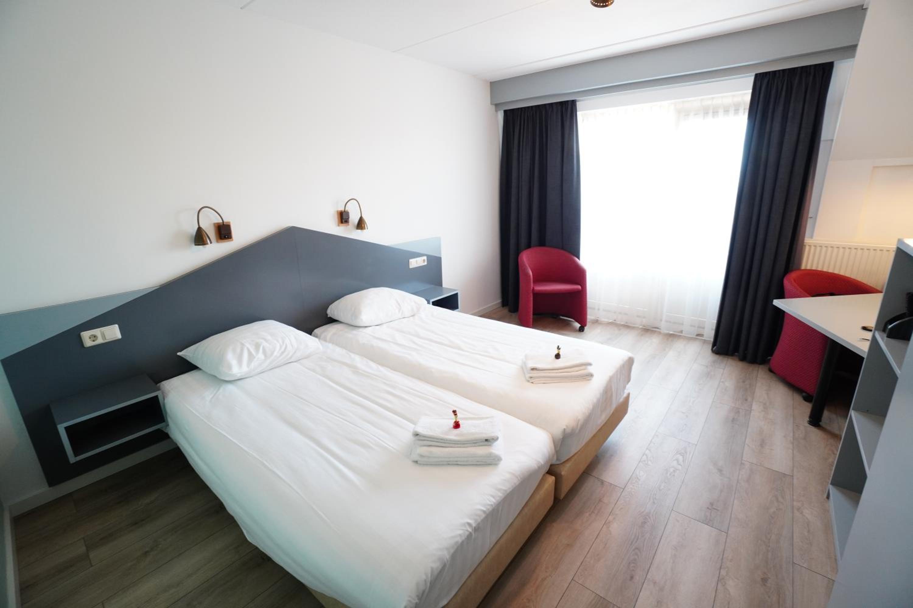 Deluxe Twin Room - Photo 1