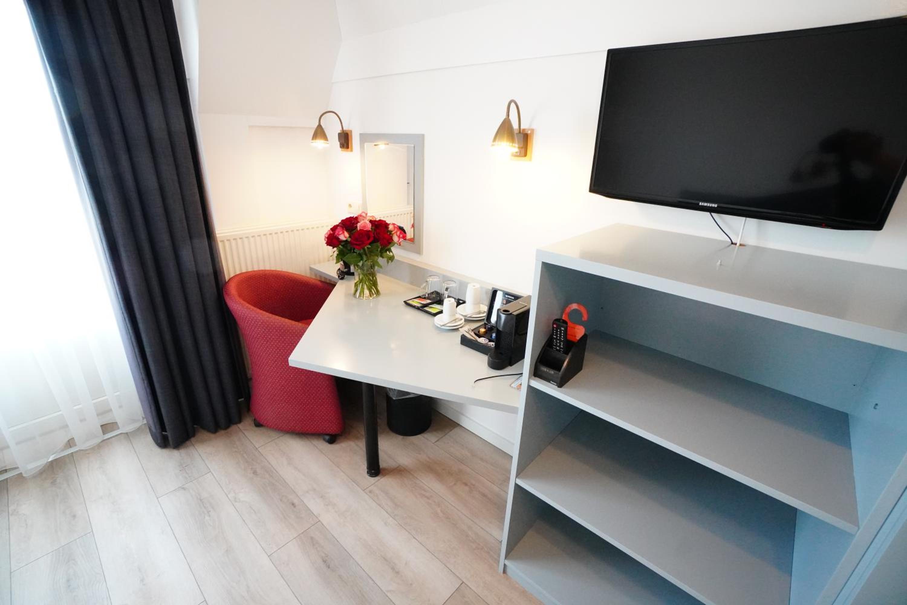 Deluxe Twin Room - Photo 19
