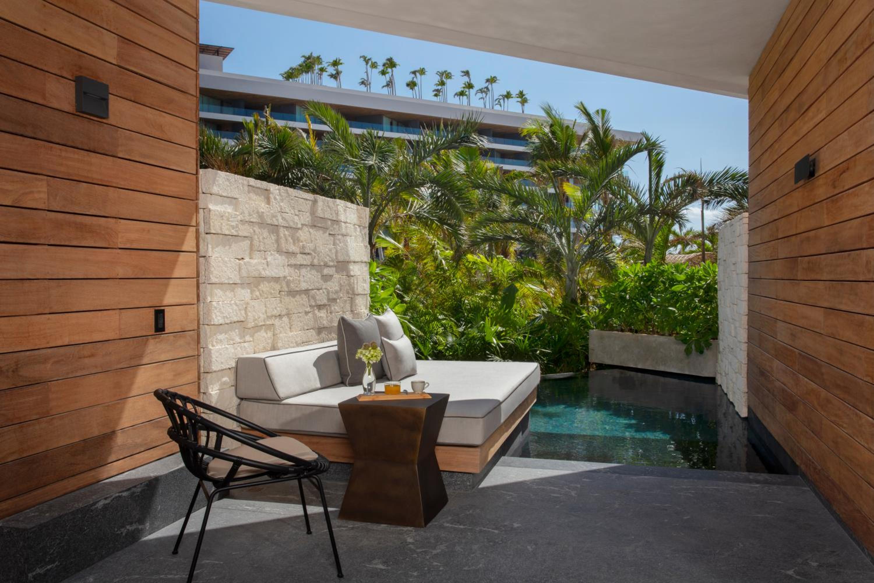 Preferred Club Junior Suite Swim Out King Tropical View - Photo 5