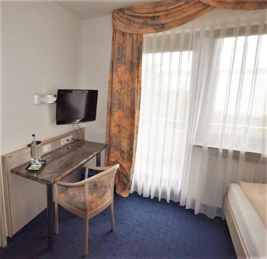 Single Room with Balcony photo 2