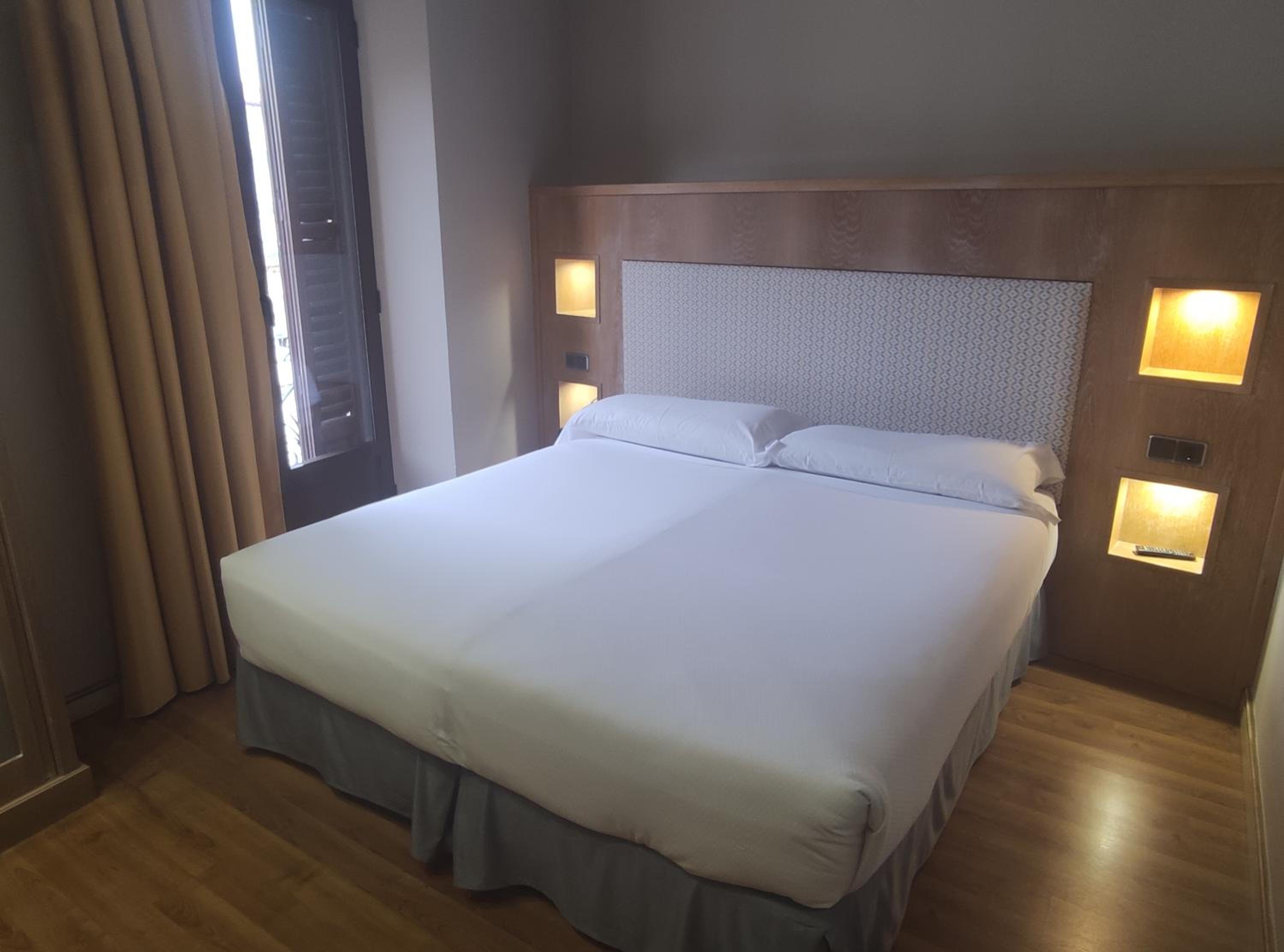 Habitación Queen con Balcón