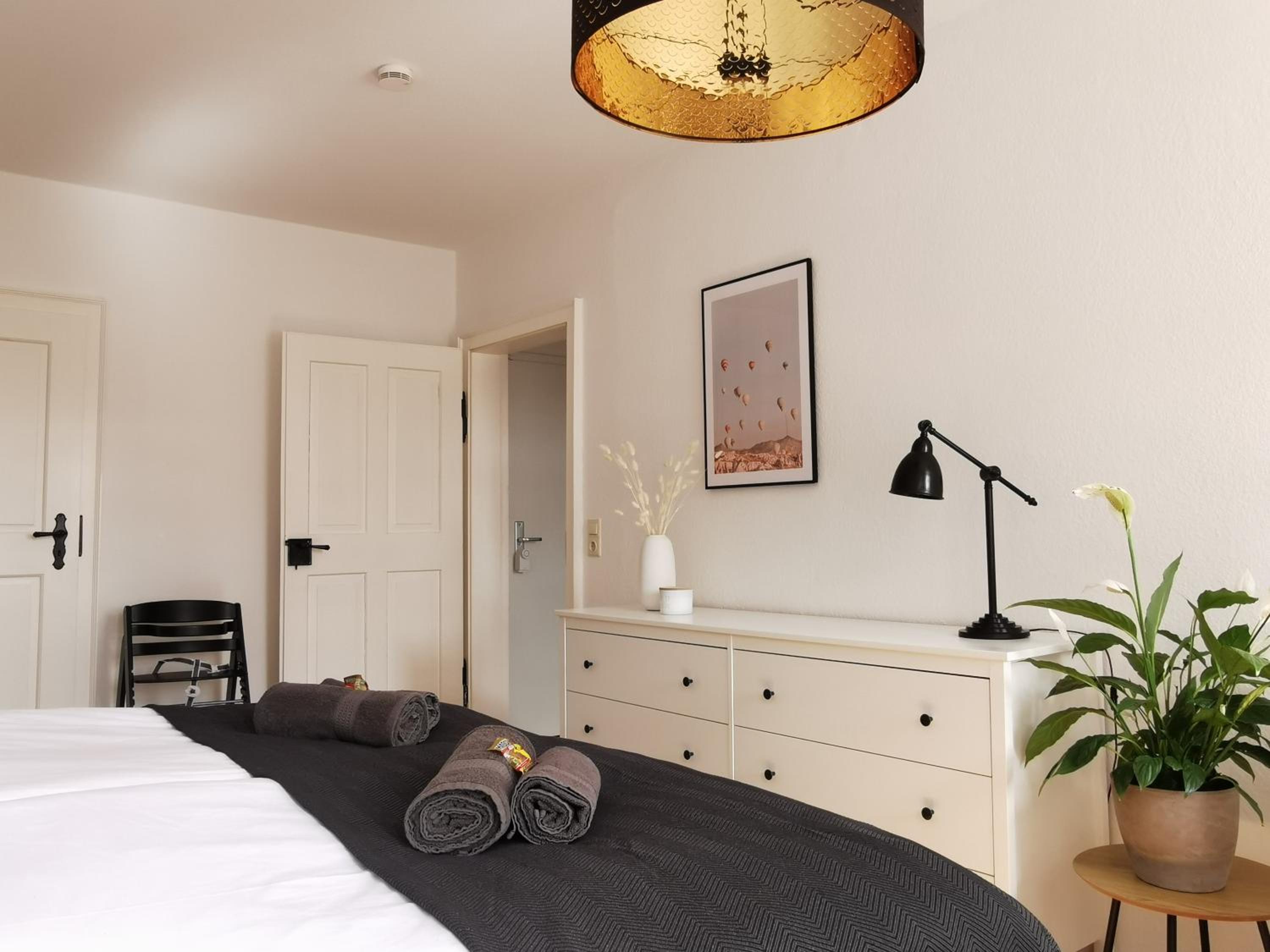One-Bedroom Apartment - Photo 35