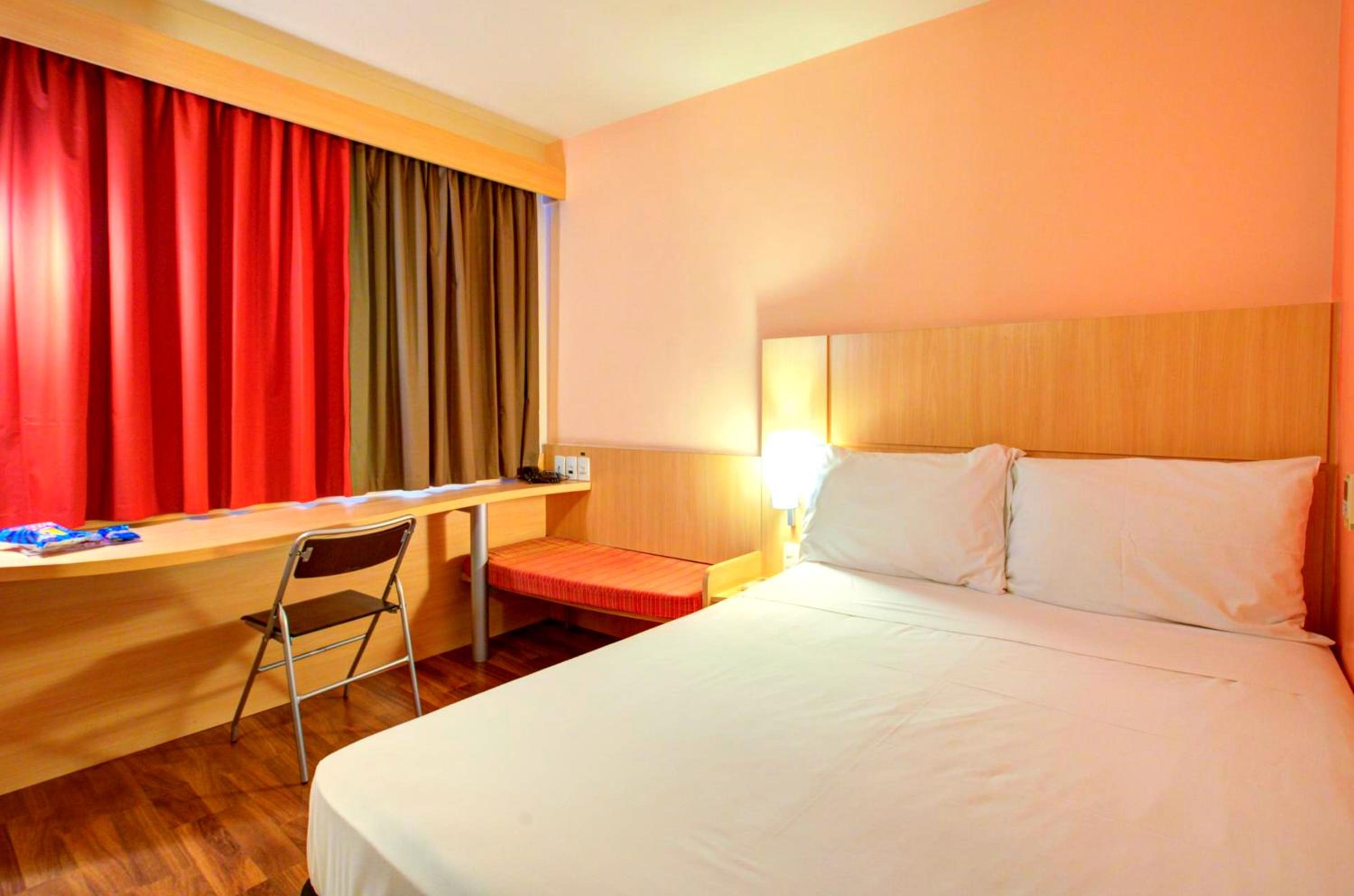 Standard Adapted Apartment with One Double Bed
