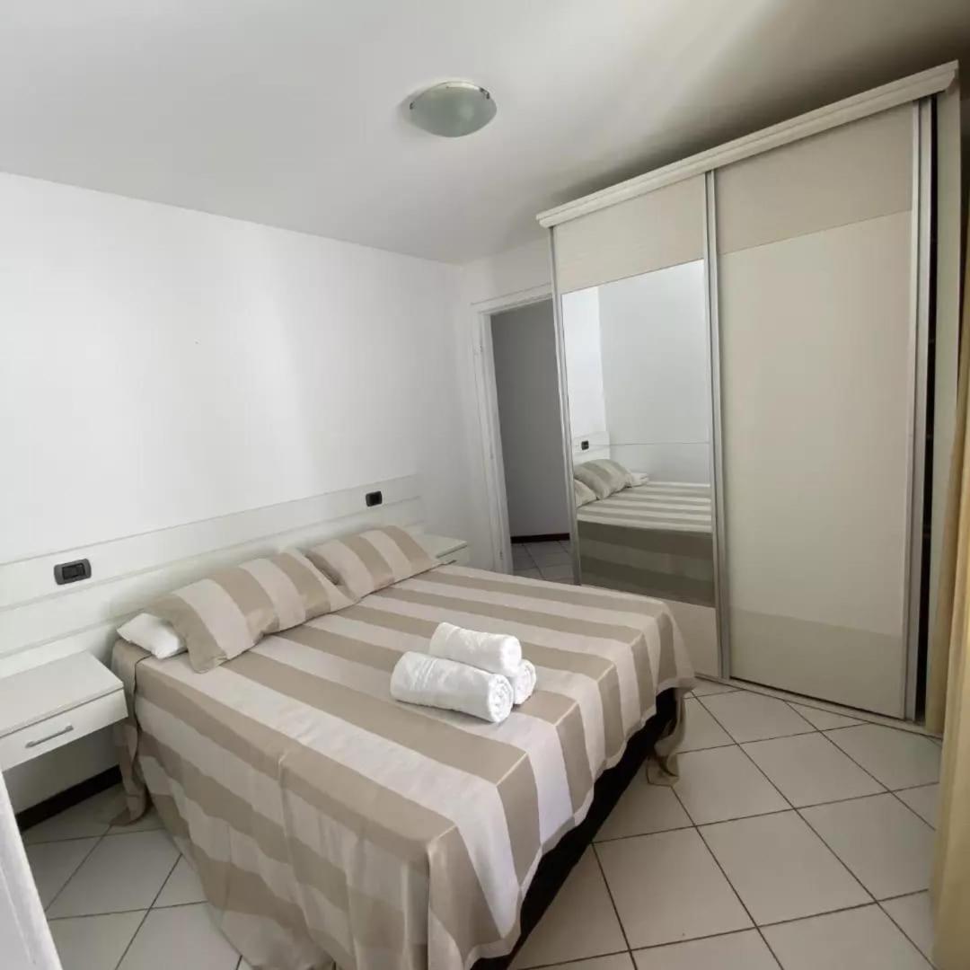 One-Bedroom Apartment - 201C (No Pool Access and just fan) photo 1