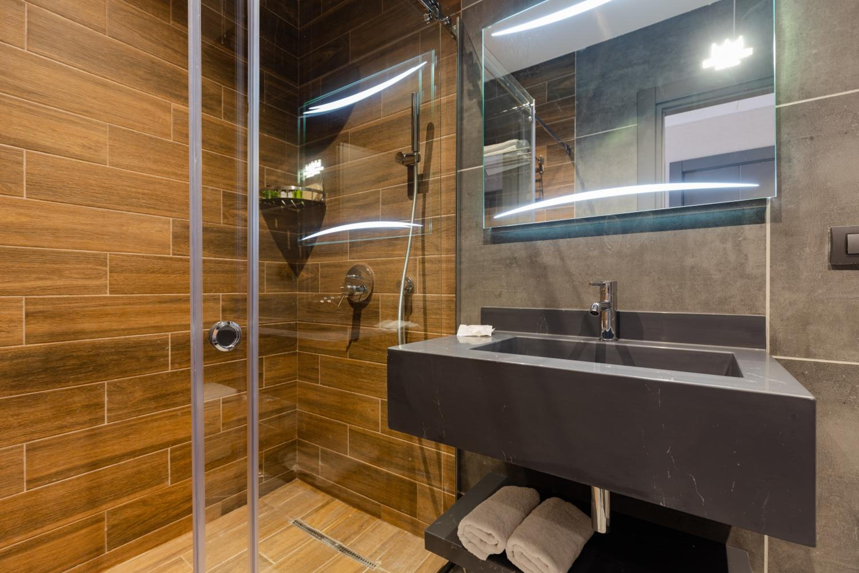 Superior Twin Room - Photo 4