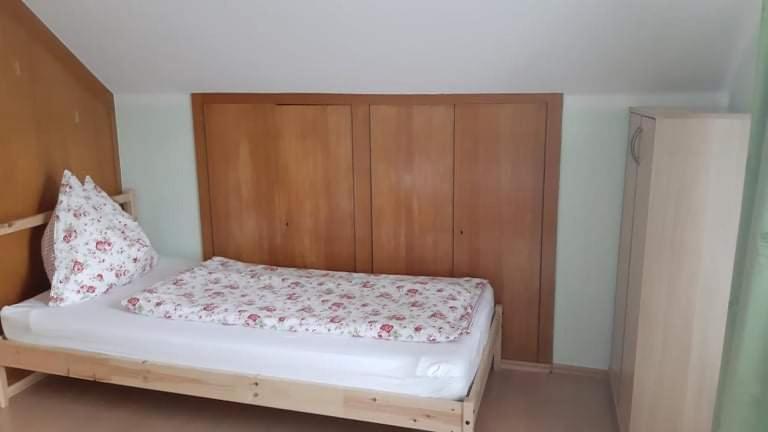 Three-Bedroom House photo 2