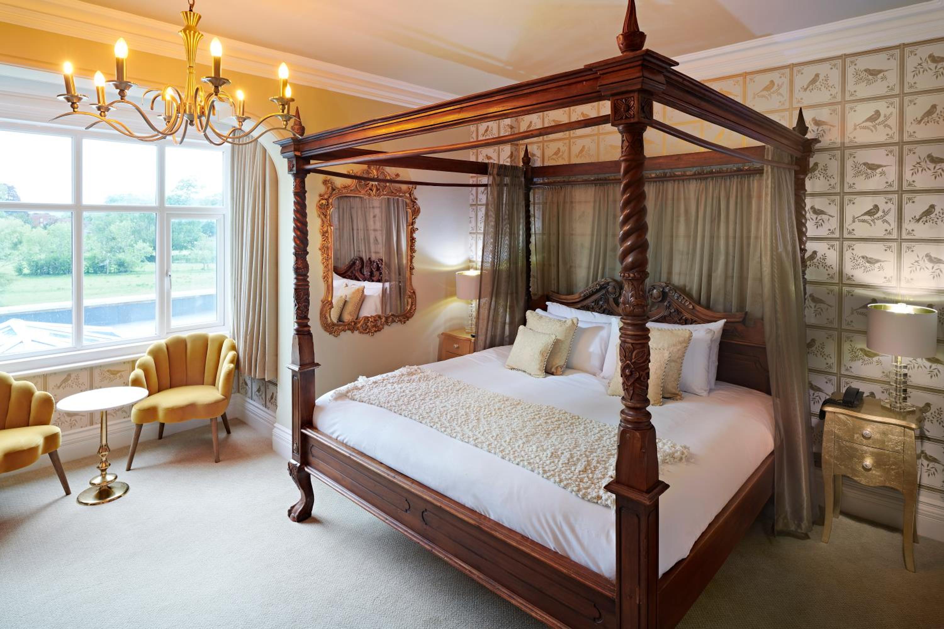 Deluxe King Room with River View - Photo 6