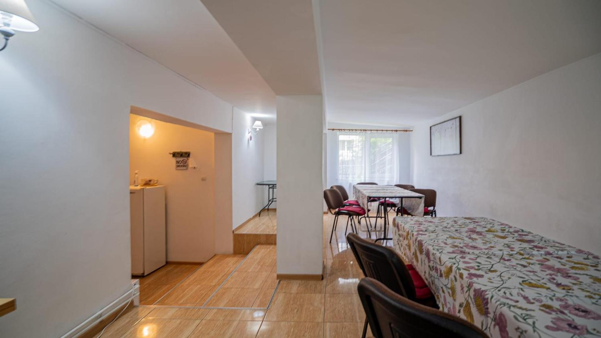 Double Room - Photo 3