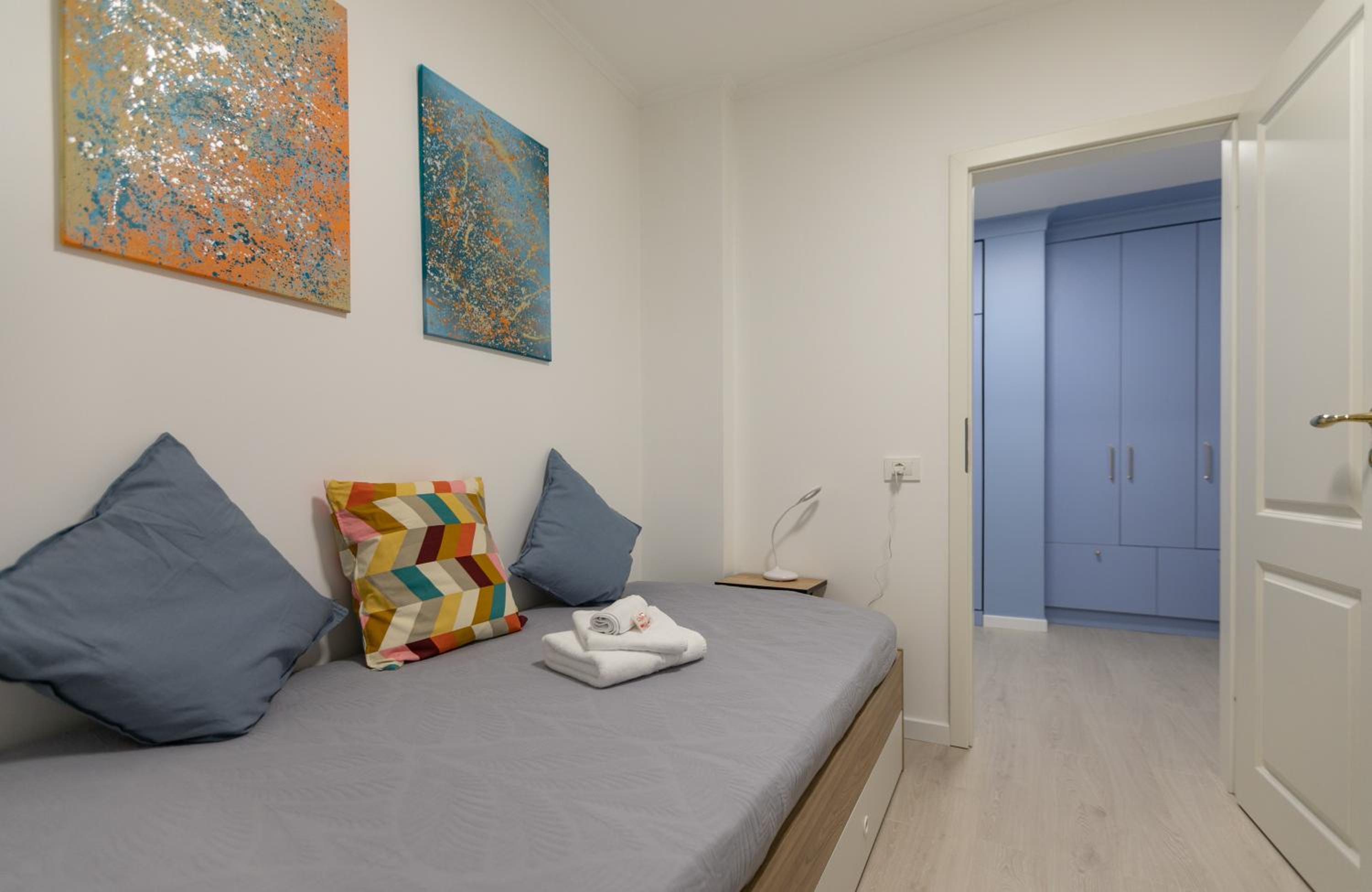 Two-Bedroom Apartment - Photo 12