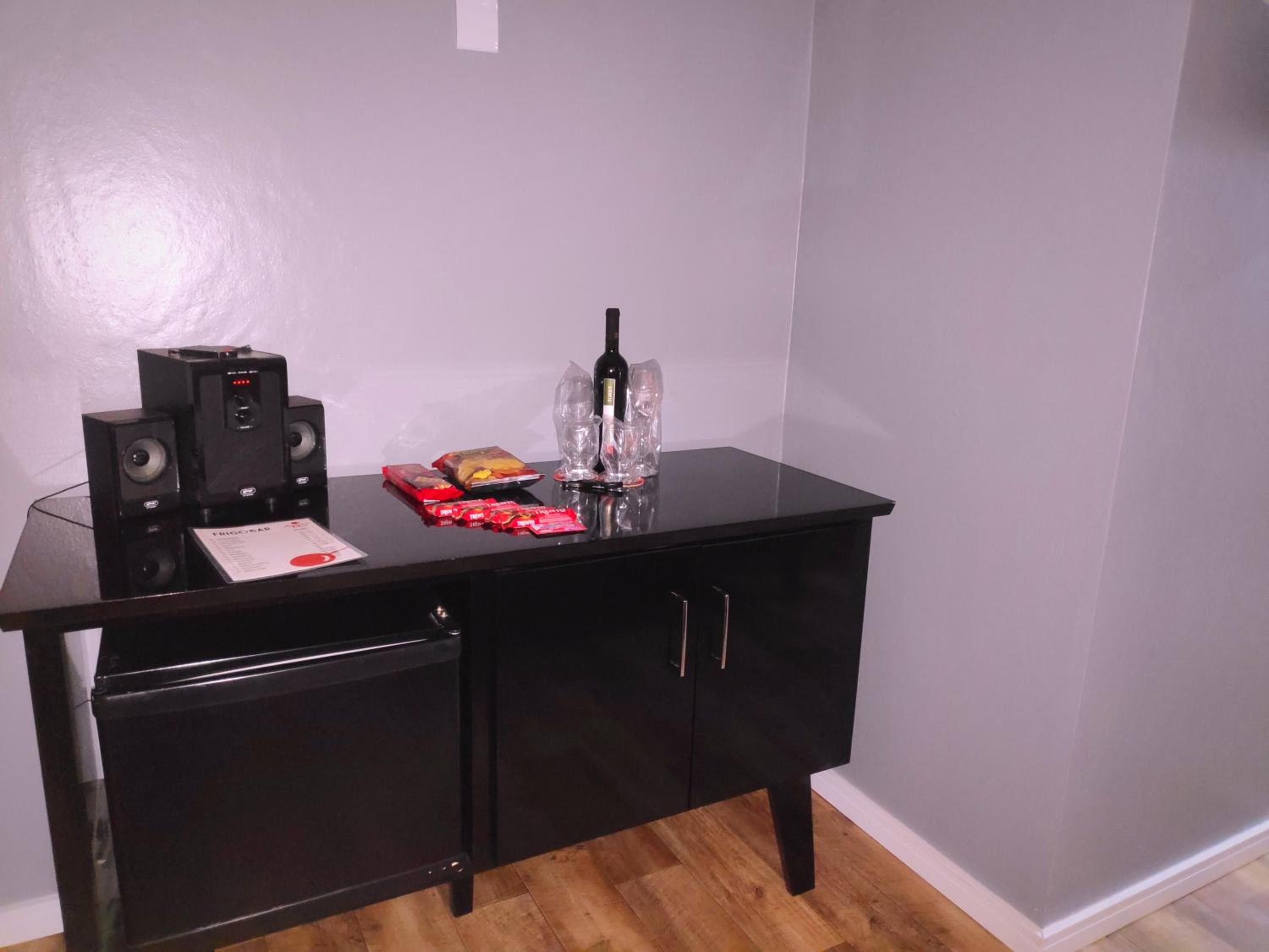 Double Room with Hot Tub - Photo 8