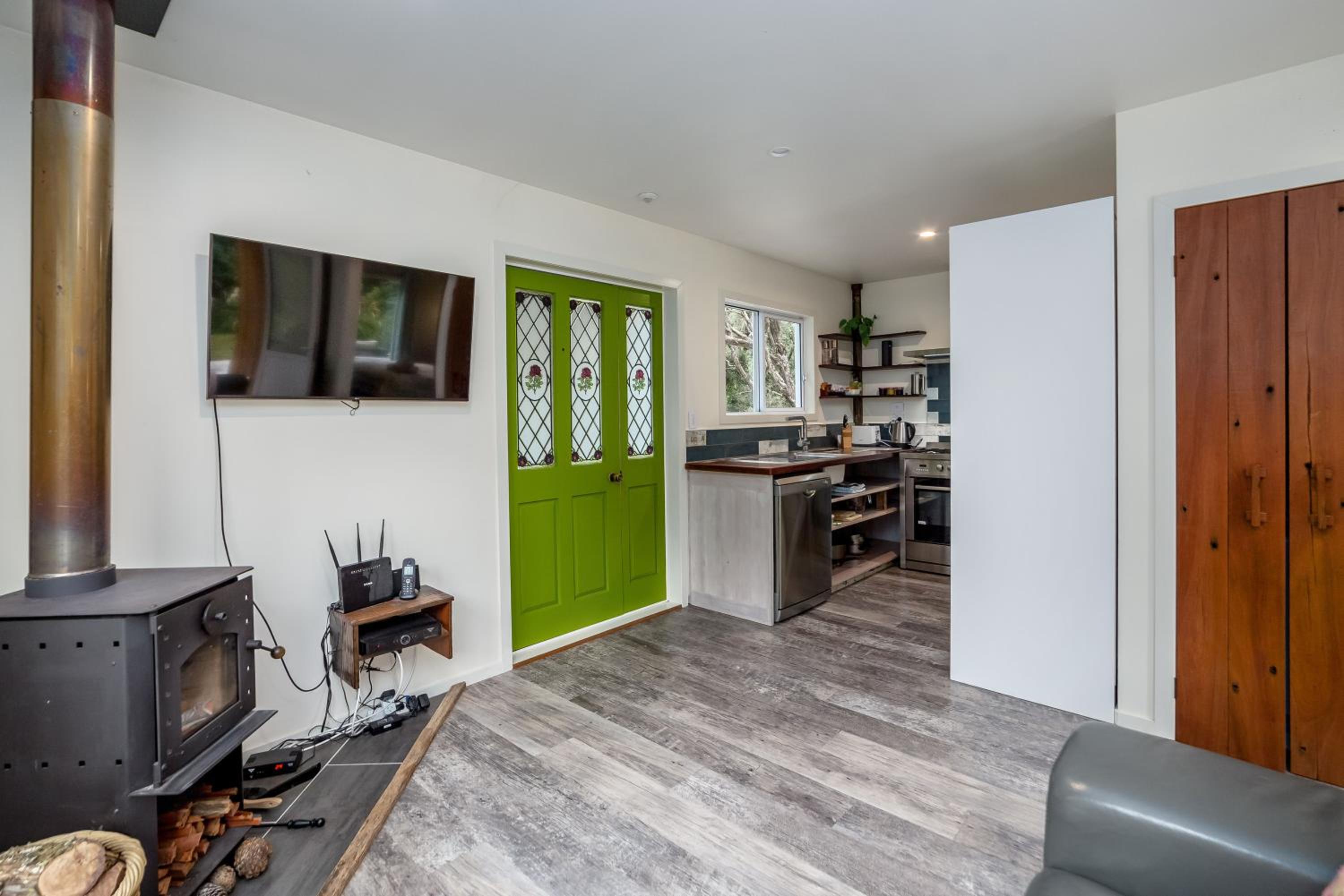 One-Bedroom House photo 1