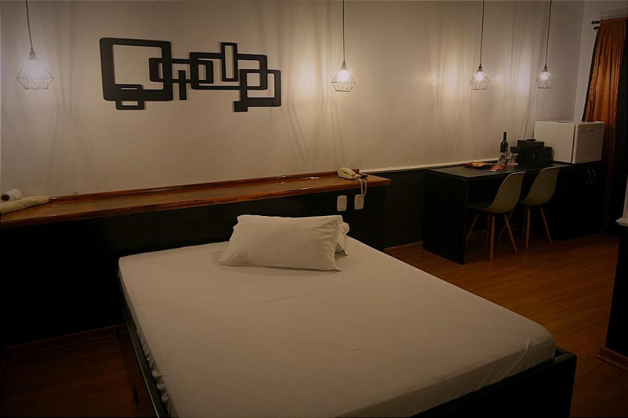 Standard Double Room - Photo 9