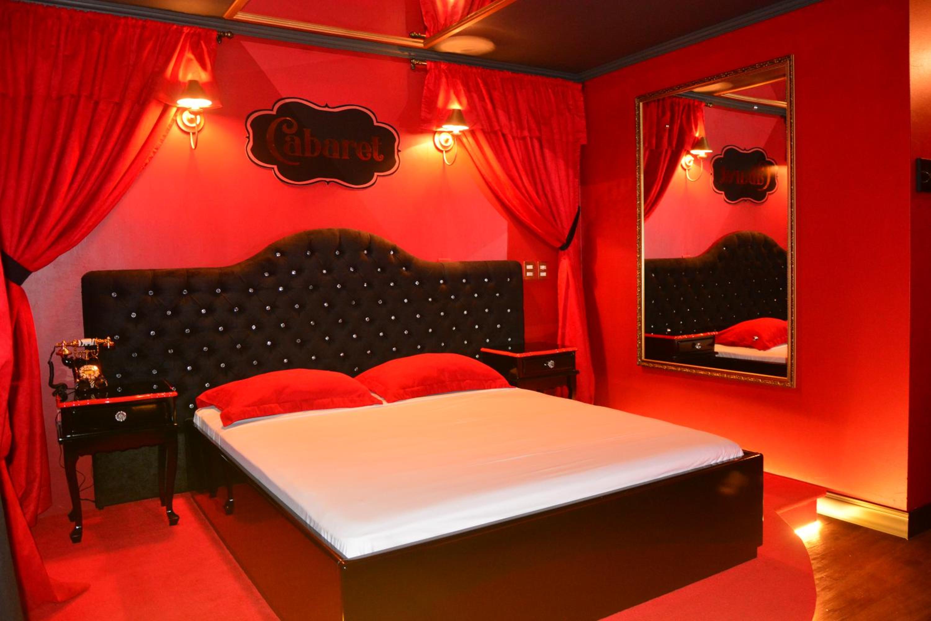Double Room with Hot Tub - Photo 5