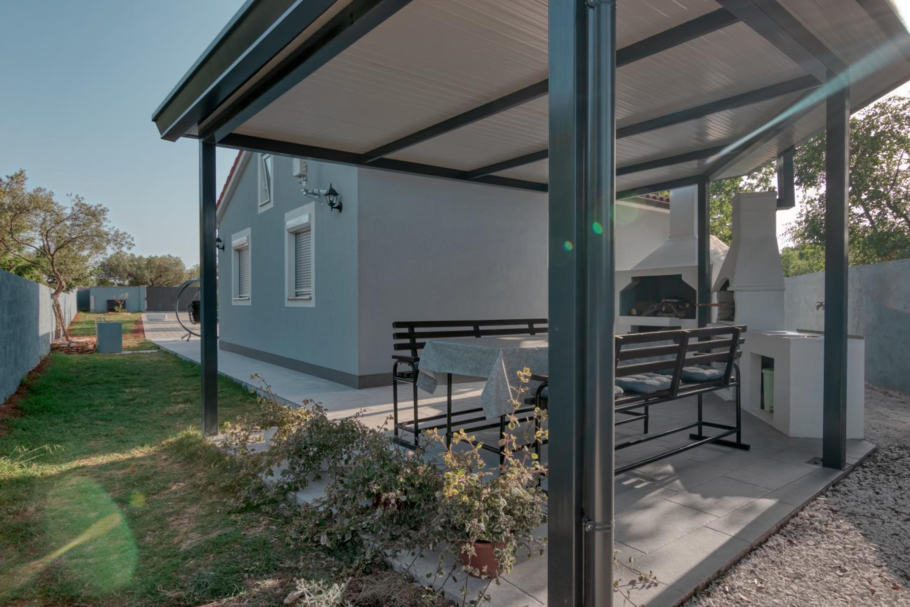 Two-Bedroom House photo 2