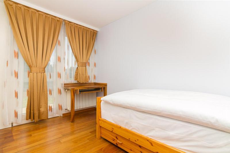 Apartment - Ground Floor photo 2