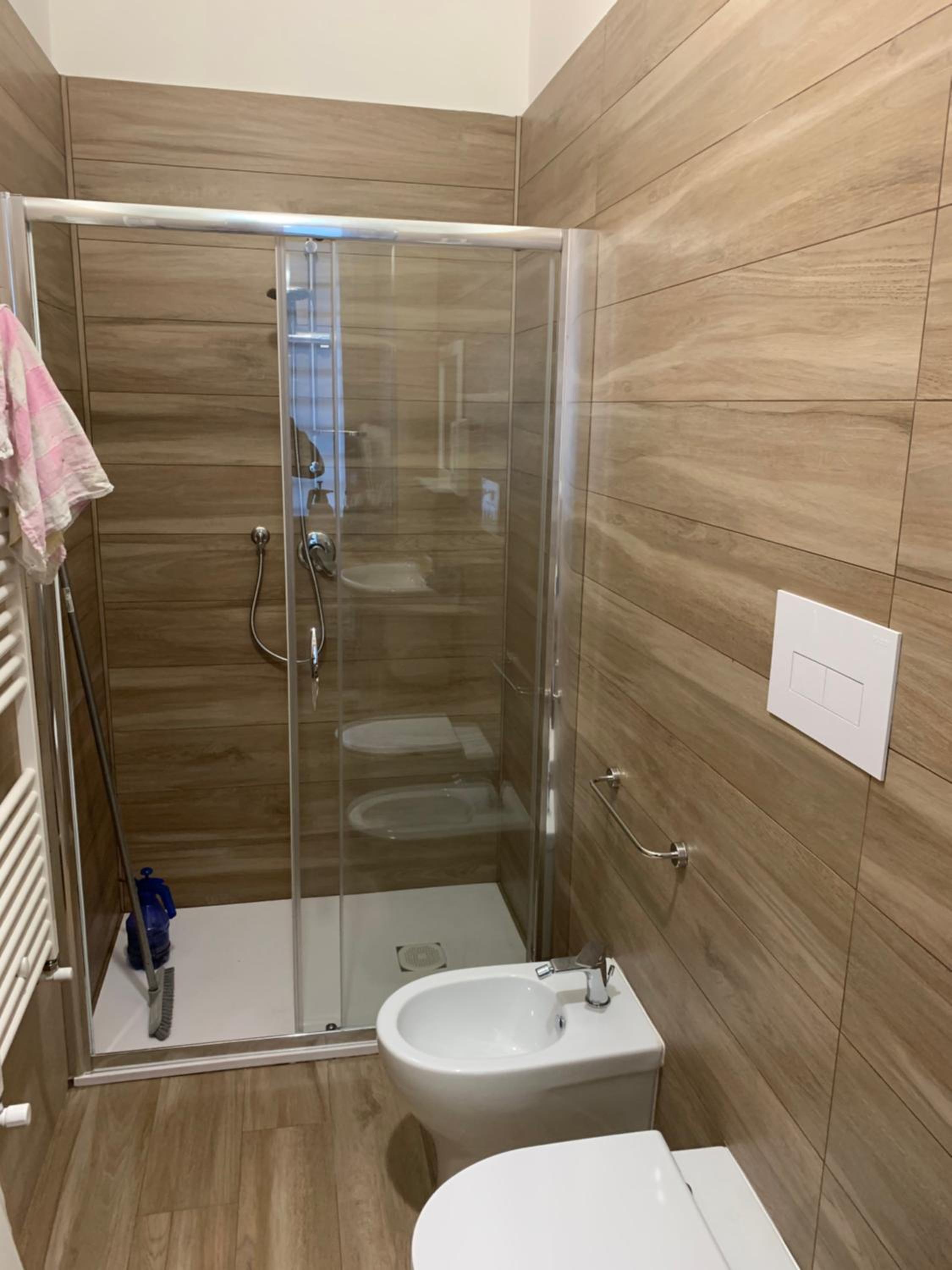 Double Room with Private Bathroom - Photo 6