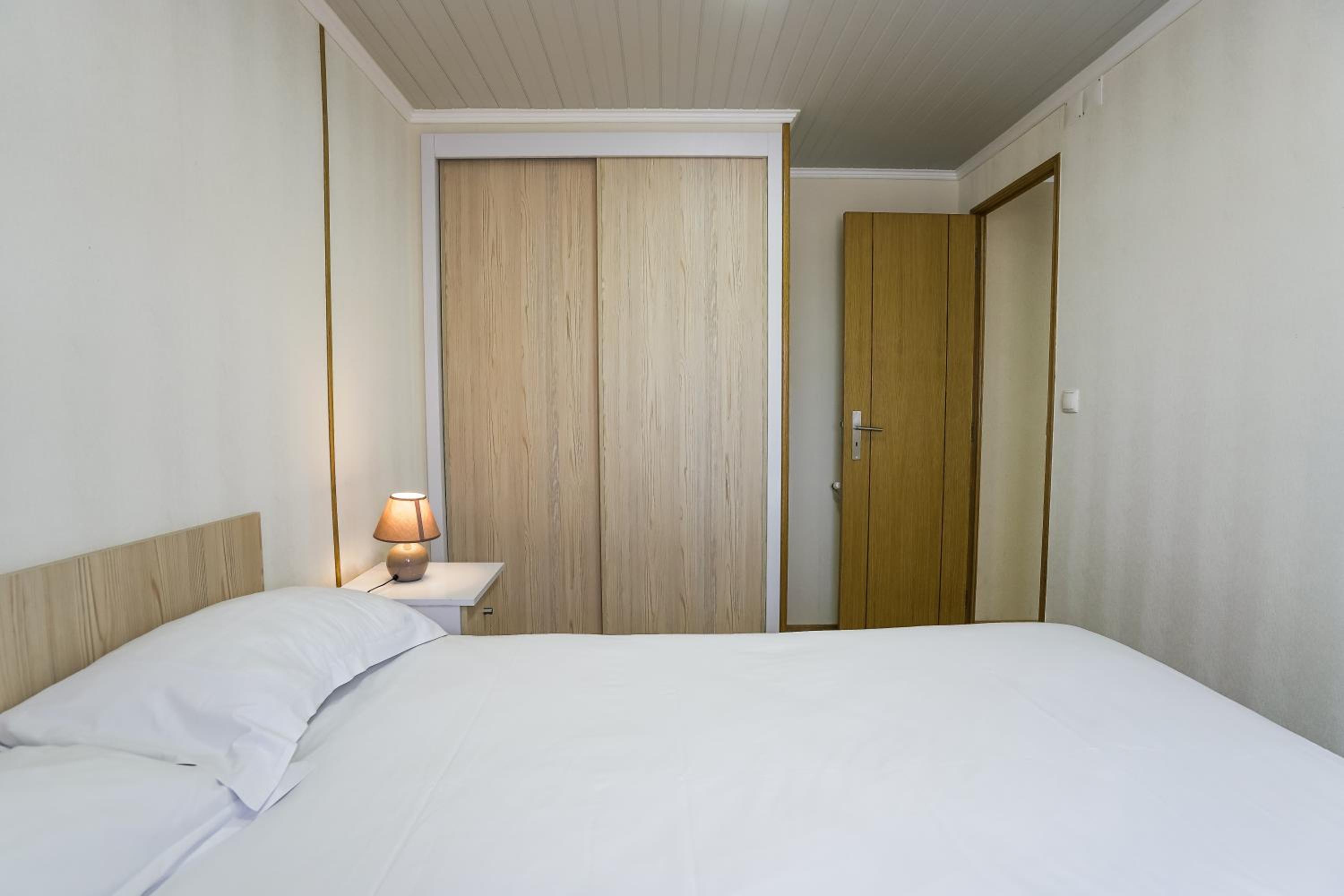 Three-Bedroom Bungalow - Photo 6
