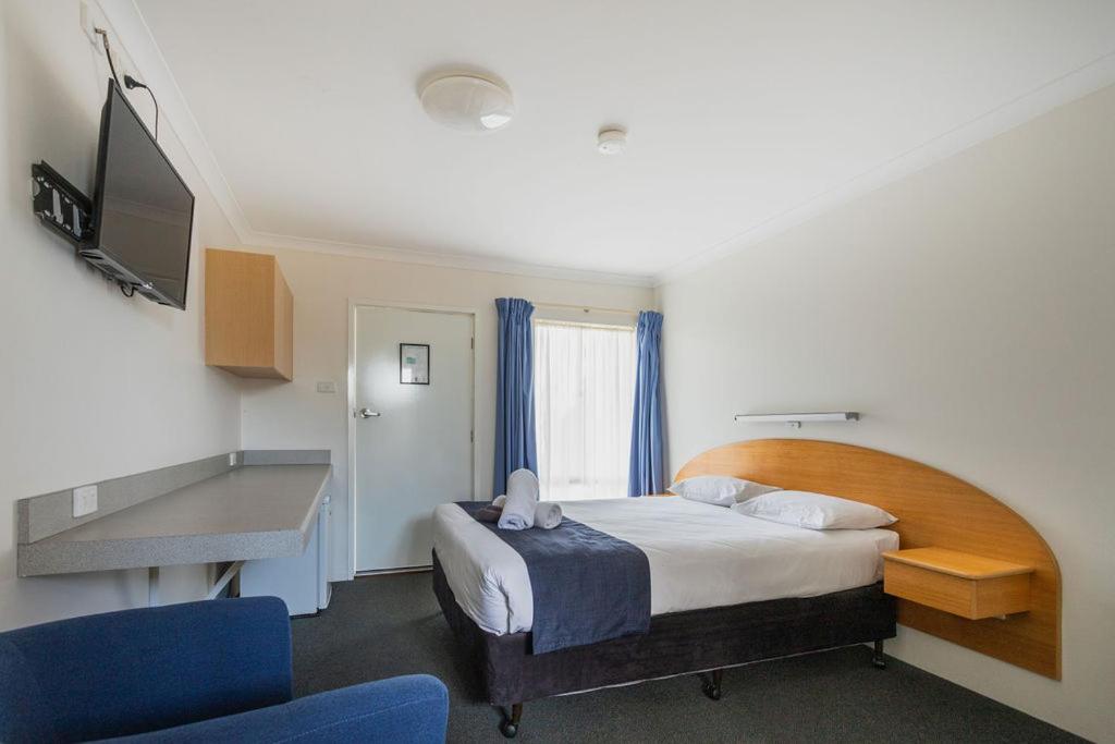Standard Queen Room - Photo 4