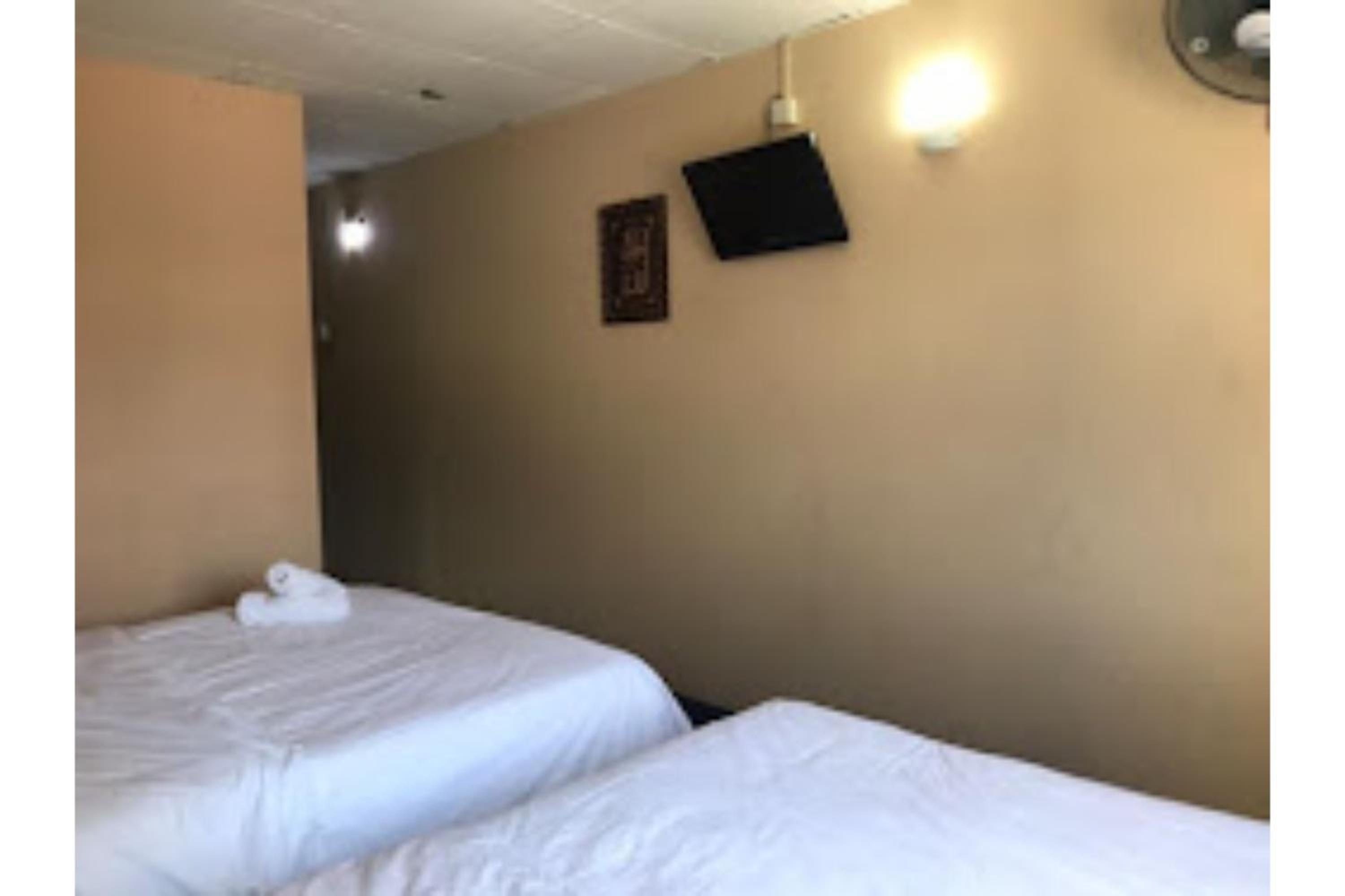Deluxe Twin Room photo 3