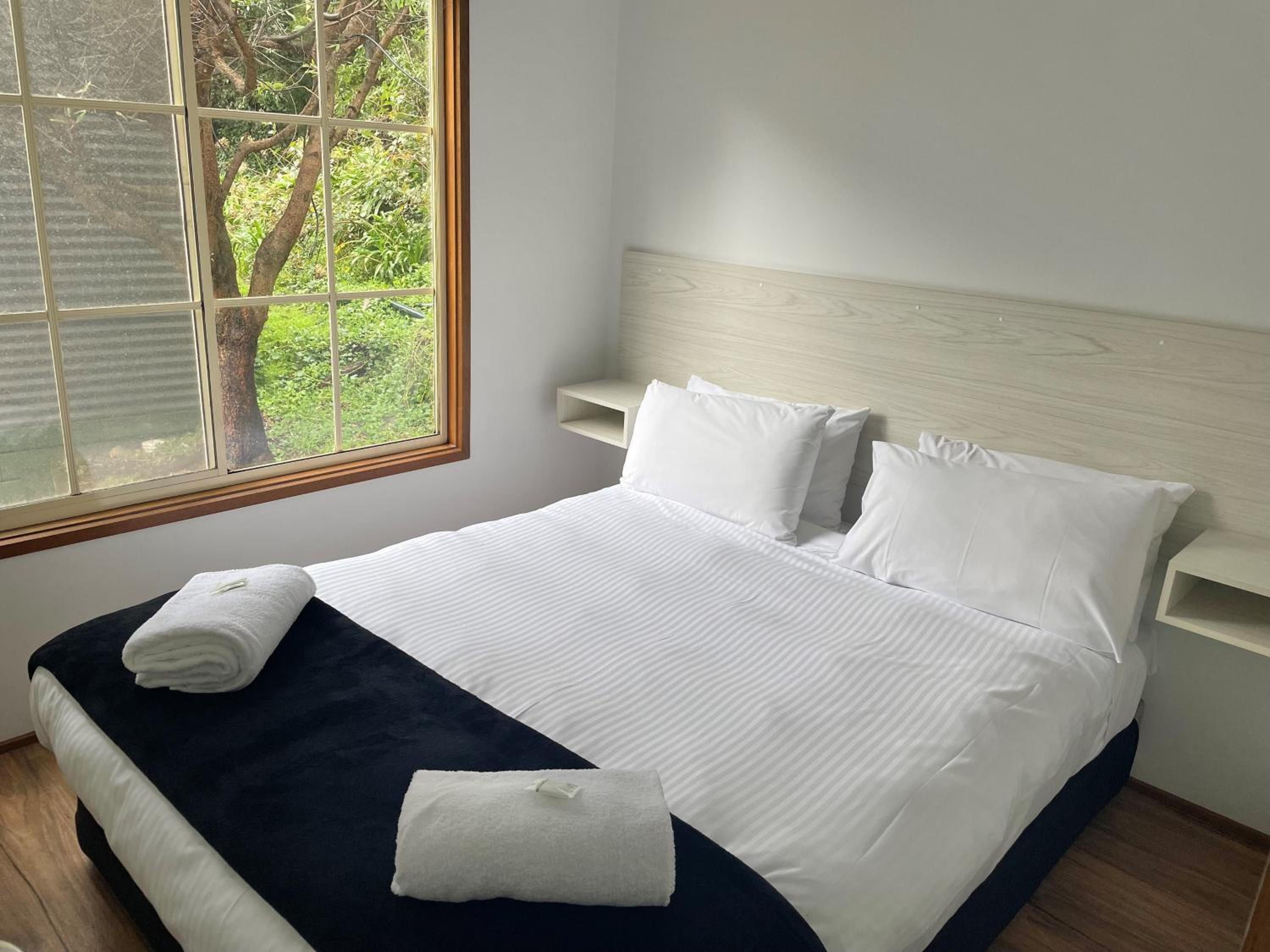 Two-Bedroom Bungalow - Photo 4